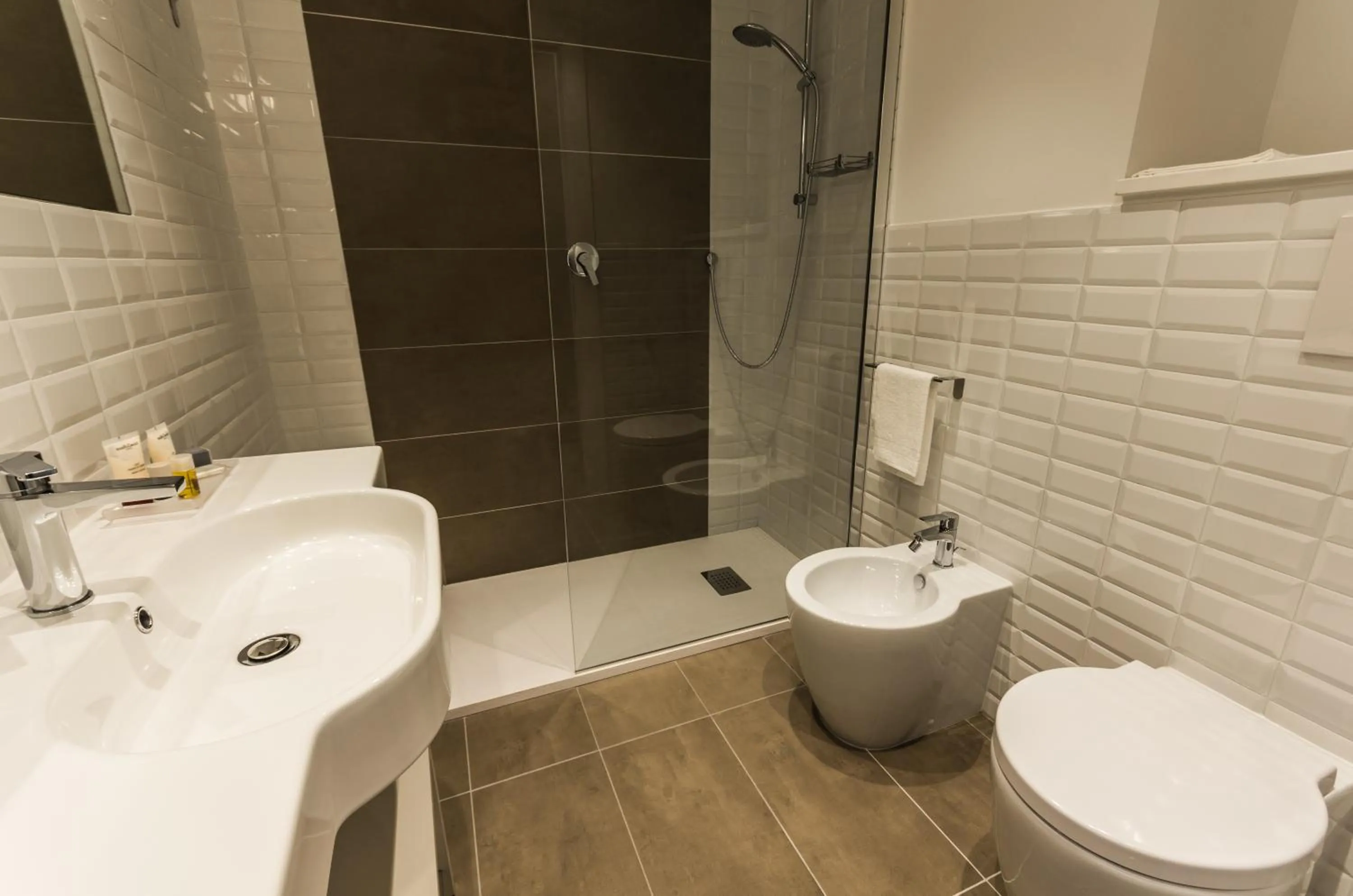 Shower in Il Gallo Bianco