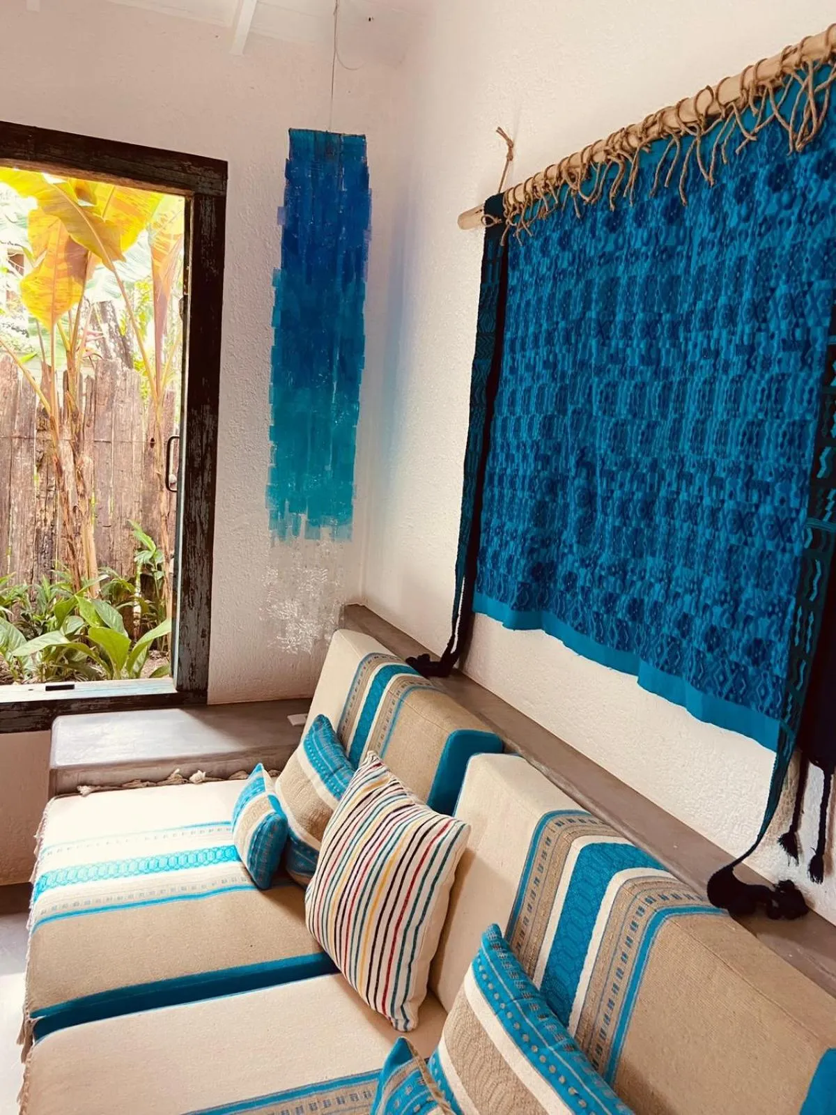 Living room, Bed in Hotel Boutique Perainda