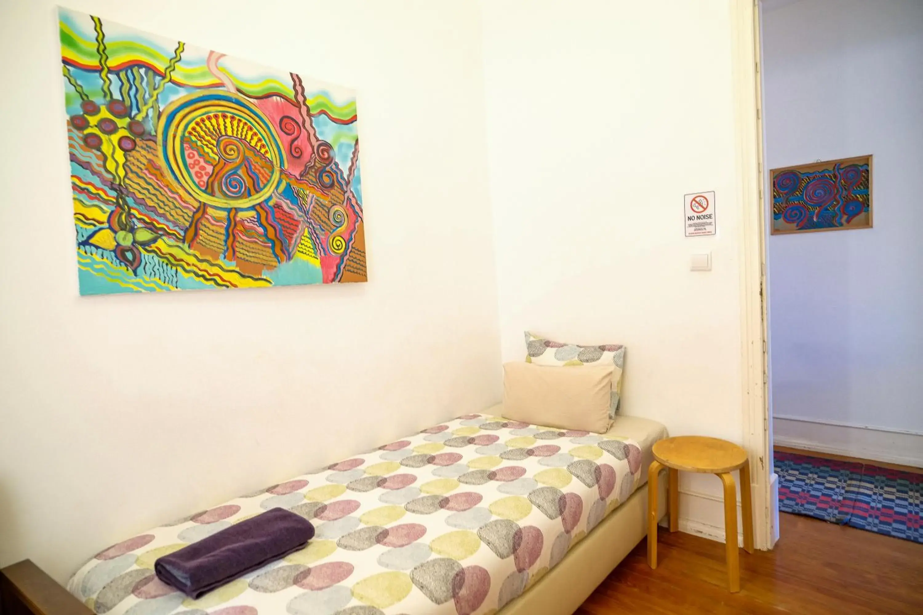 Single Room with Shared Shower and Toilet in Lisbonera Guest House Single Room with Shared Shower and Toilet in Lisbonera Guest House