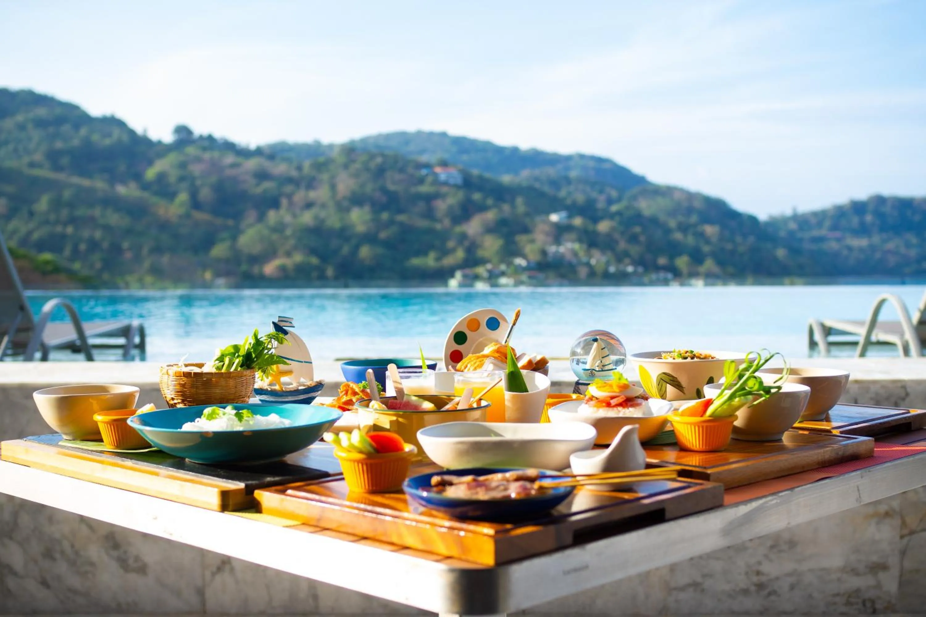 Breakfast in The Sea Galleri by Katathani