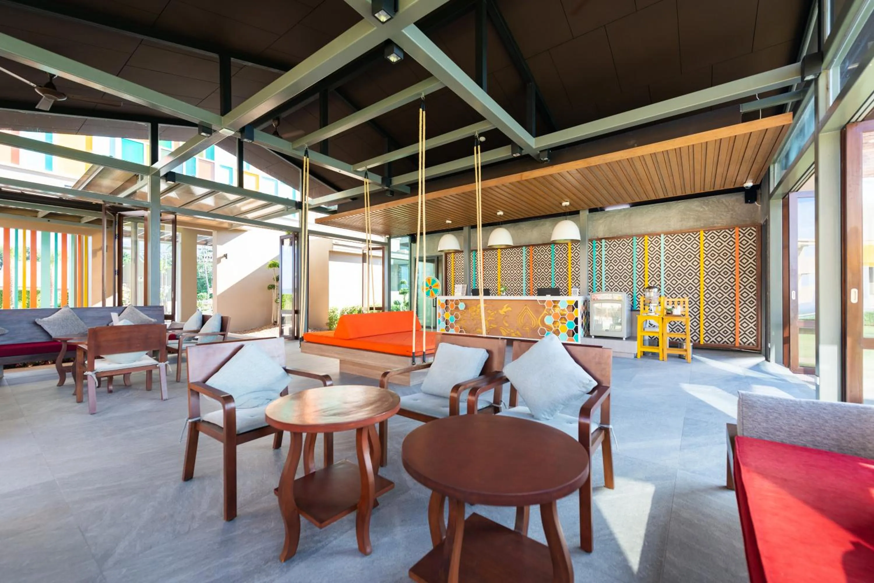 Lobby or reception, Restaurant/Places to Eat in The Sea Galleri by Katathani