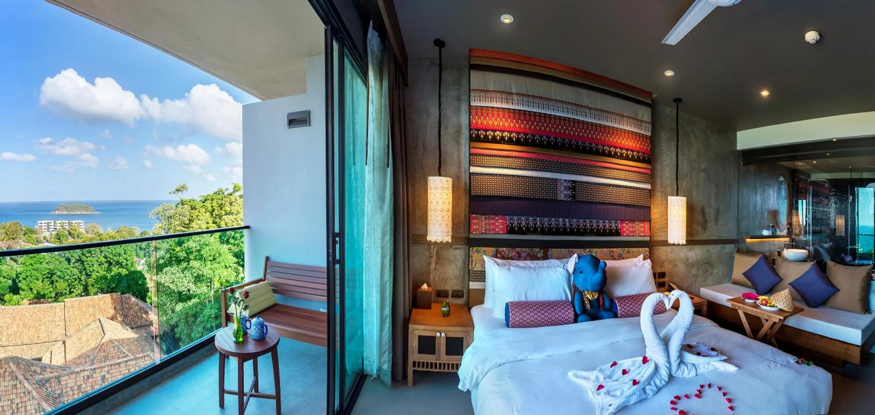 Day, Guests in The Sea Galleri by Katathani