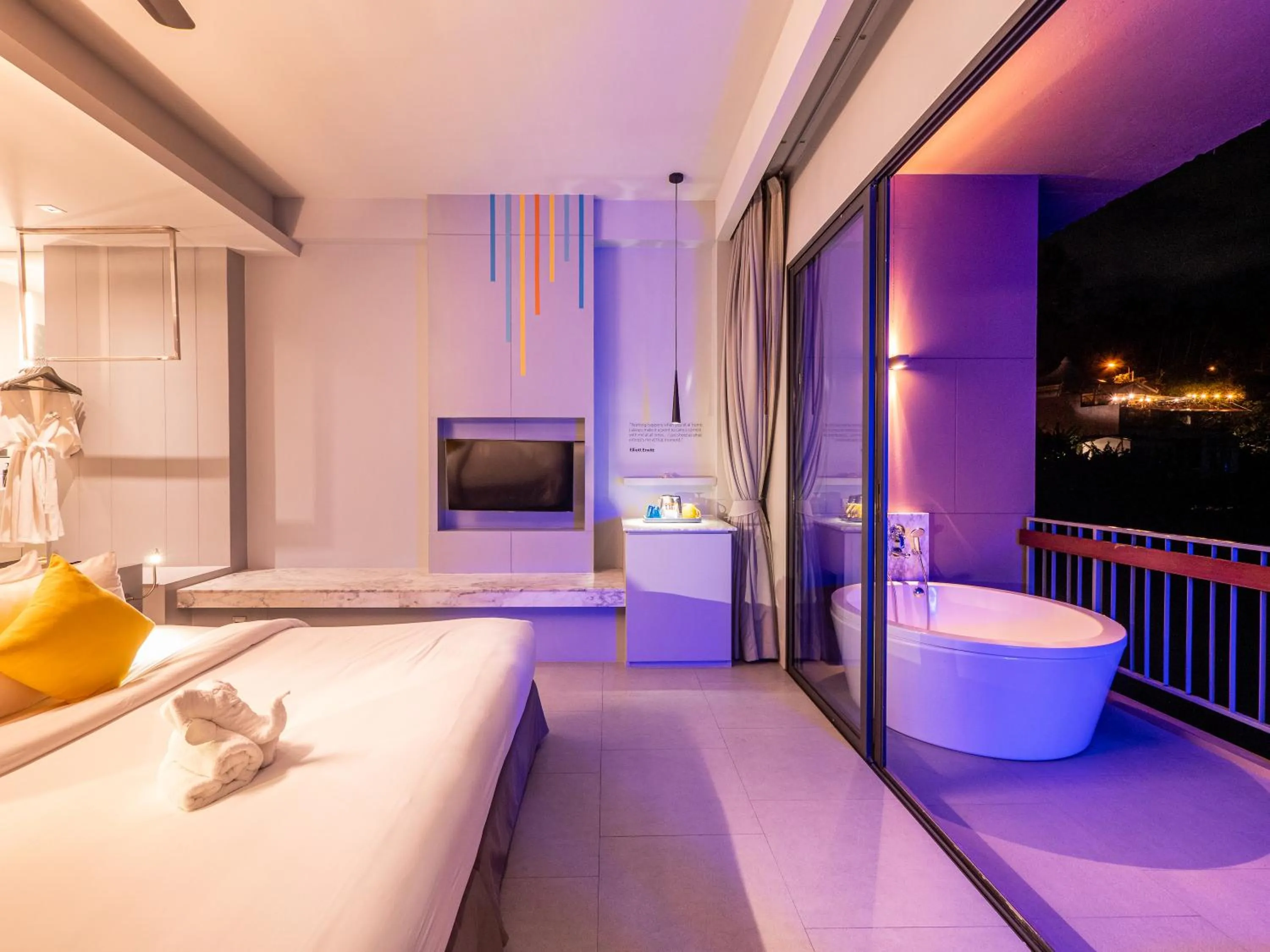 Bathroom in The Sea Galleri by Katathani