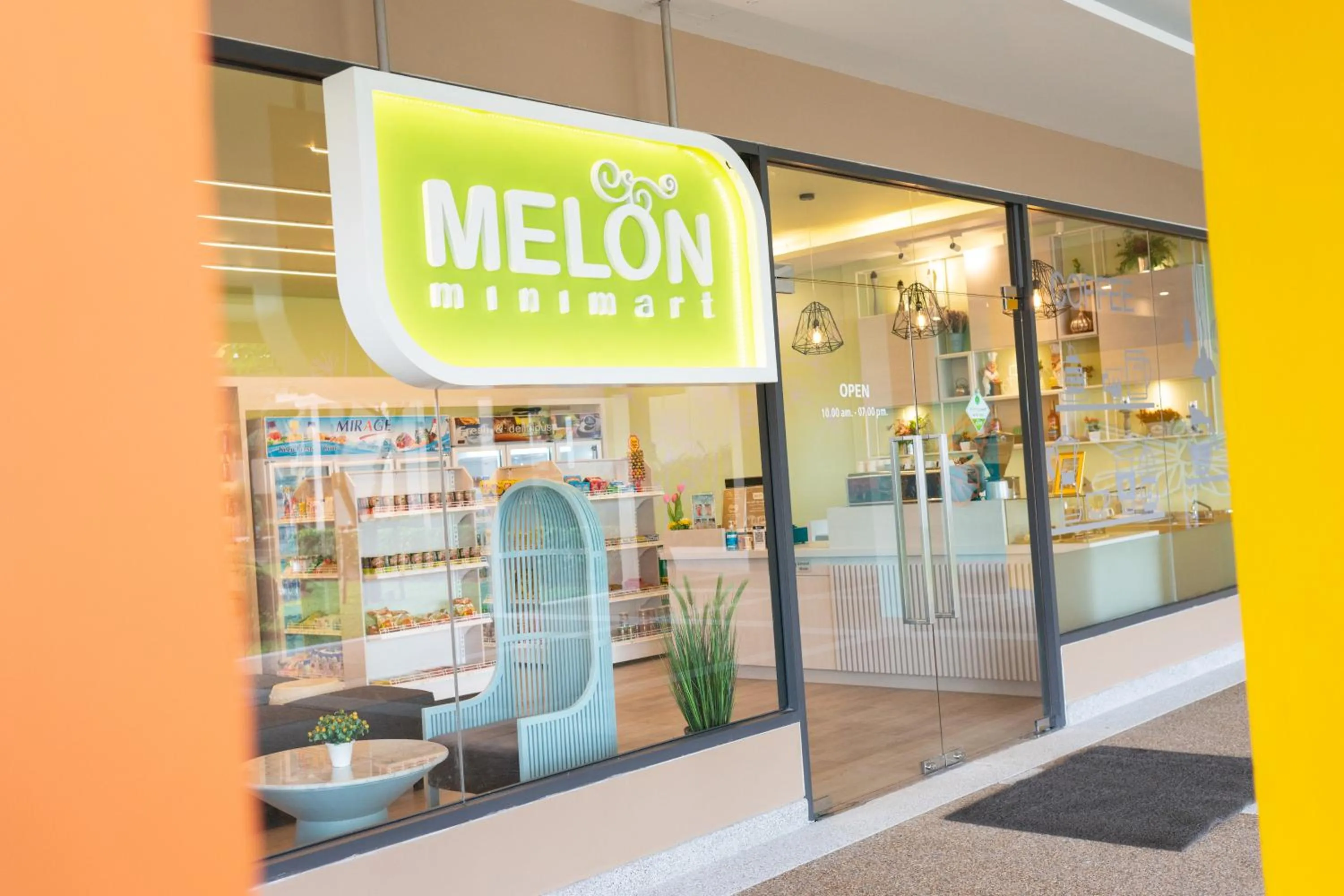 Shopping Area in The Sea Galleri by Katathani