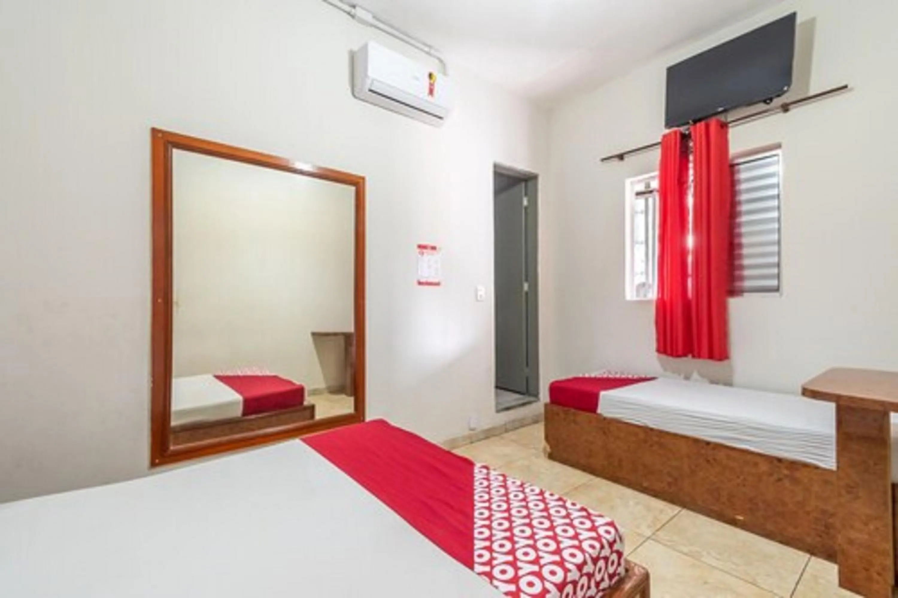 Bedroom, Bed in OYO Hotel Dom Pedro, São Paulo