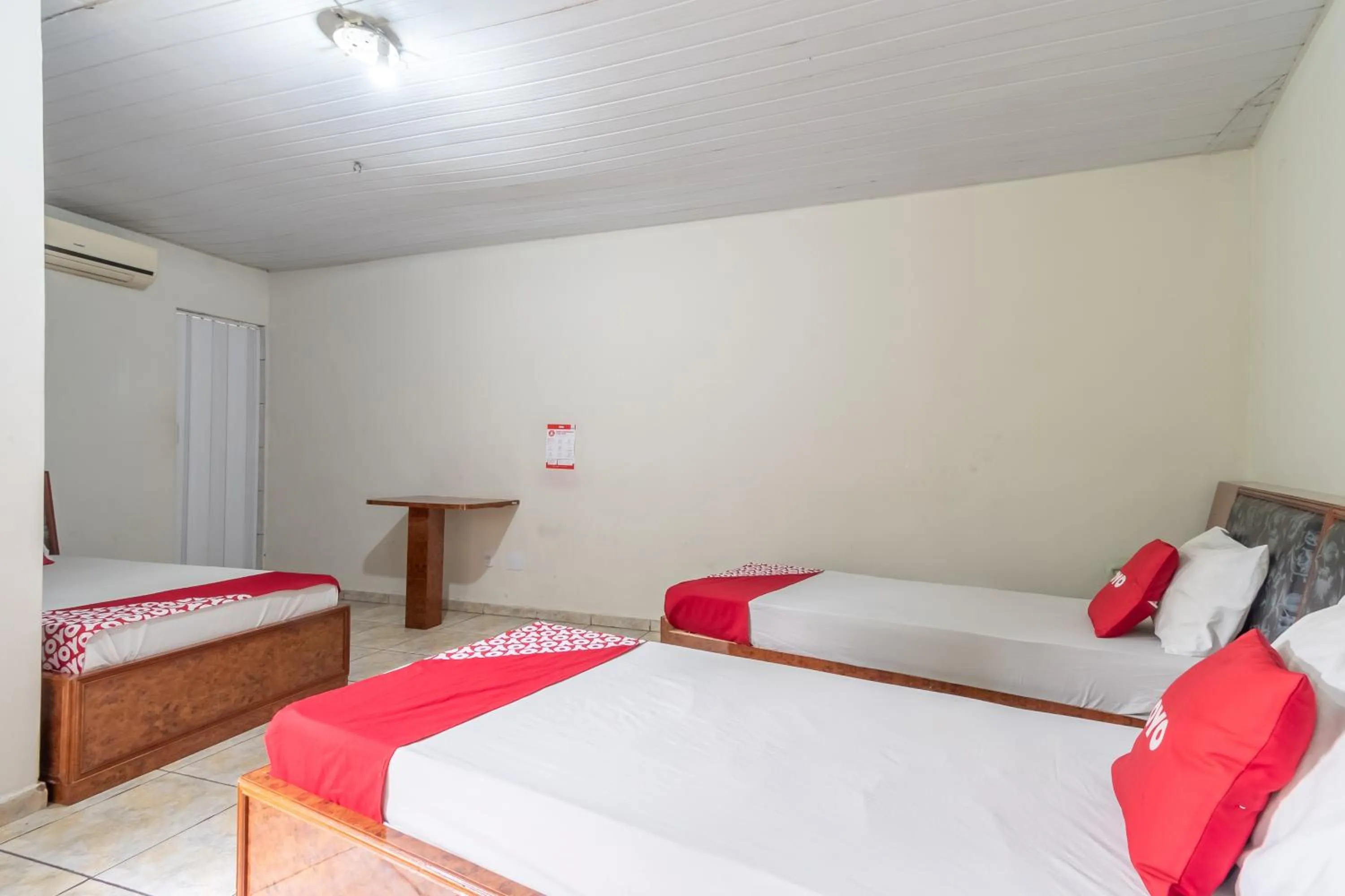 Bedroom, Bed in OYO Hotel Dom Pedro, São Paulo