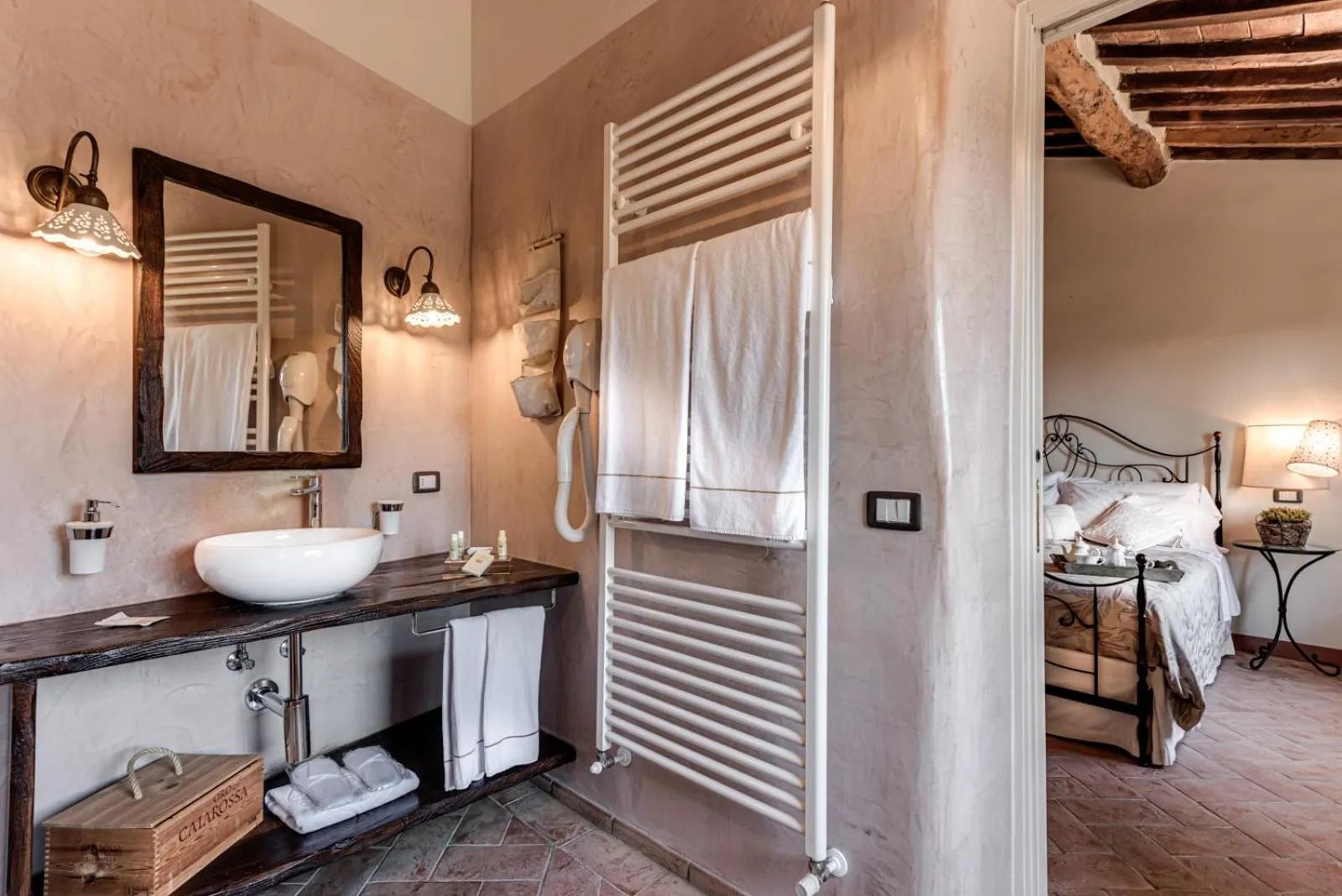 Bathroom, Bed in Locanda dell'Aioncino