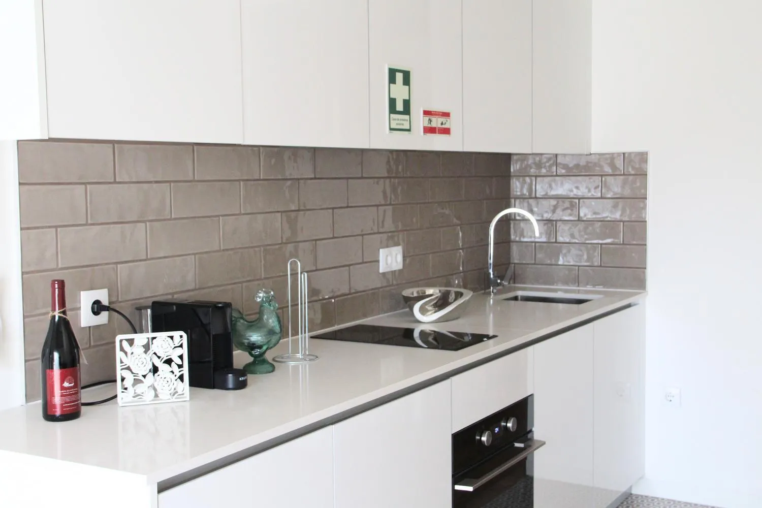 Kitchen or kitchenette in Bemyguest - Loft Guest House Jardim das Mães Charming