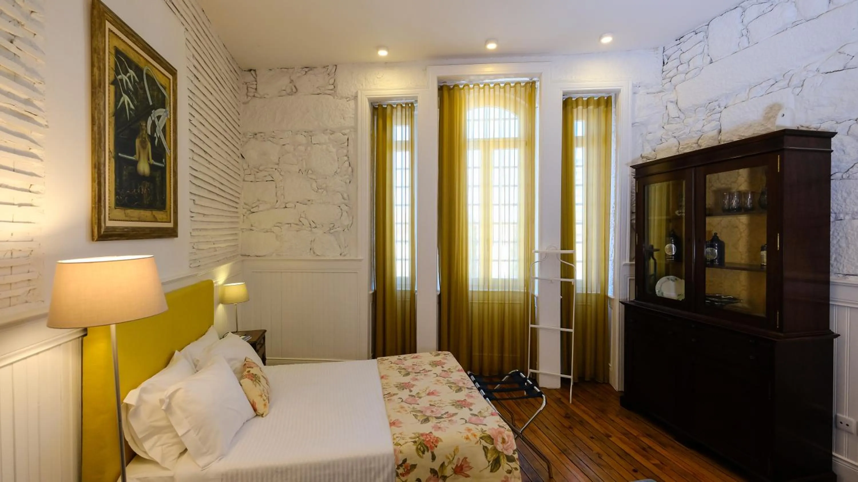 Kitchen or kitchenette, Bed in Bemyguest - Loft Guest House Jardim das Mães Charming