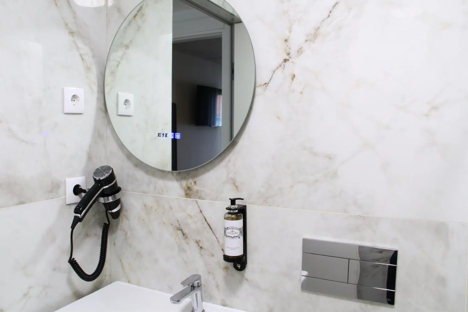 Bathroom in Bemyguest - Loft Guest House Jardim das Mães Charming