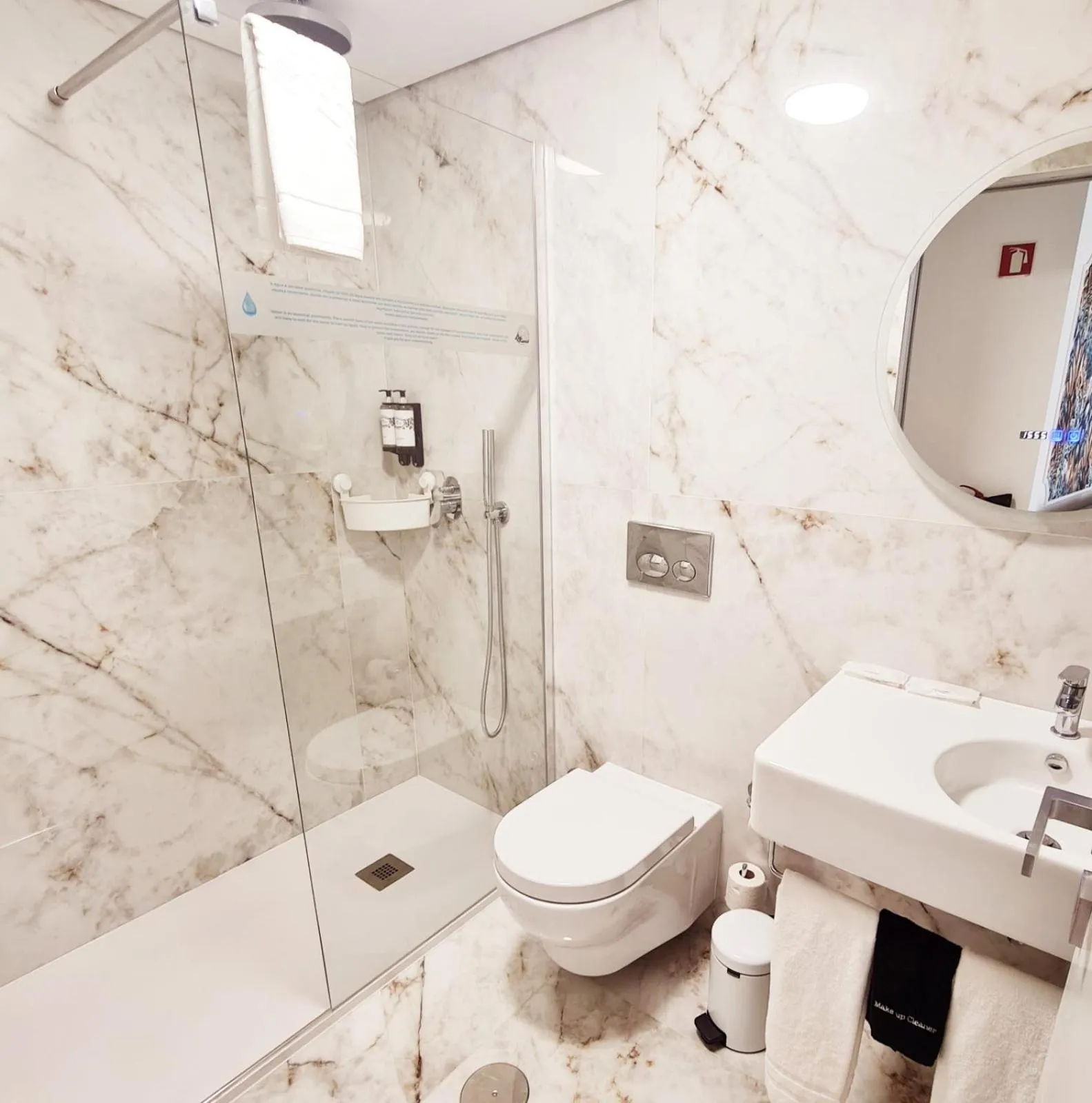 Bathroom in Bemyguest - Loft Guest House Jardim das Mães Charming