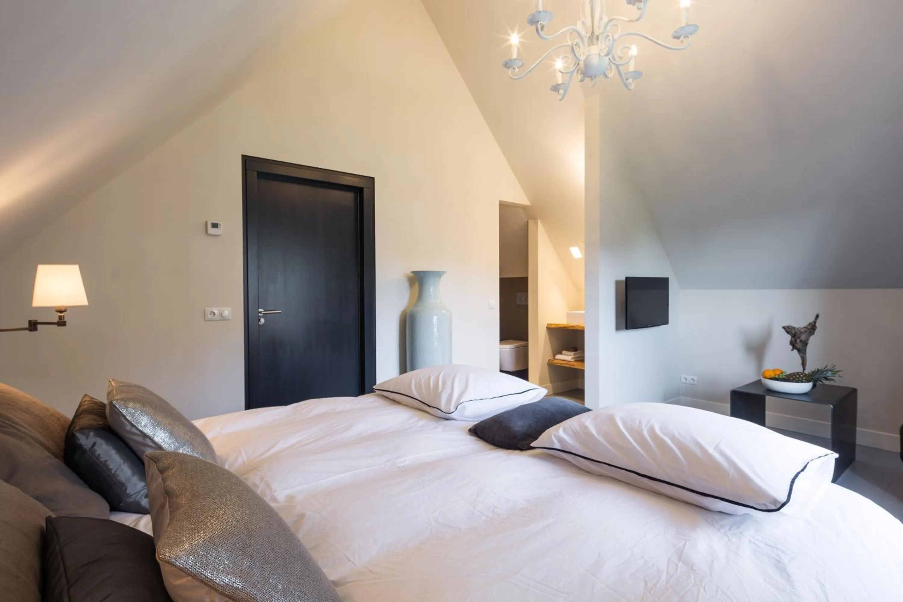 Photo of the whole room, Bed in Bed & Breakfast Karakter