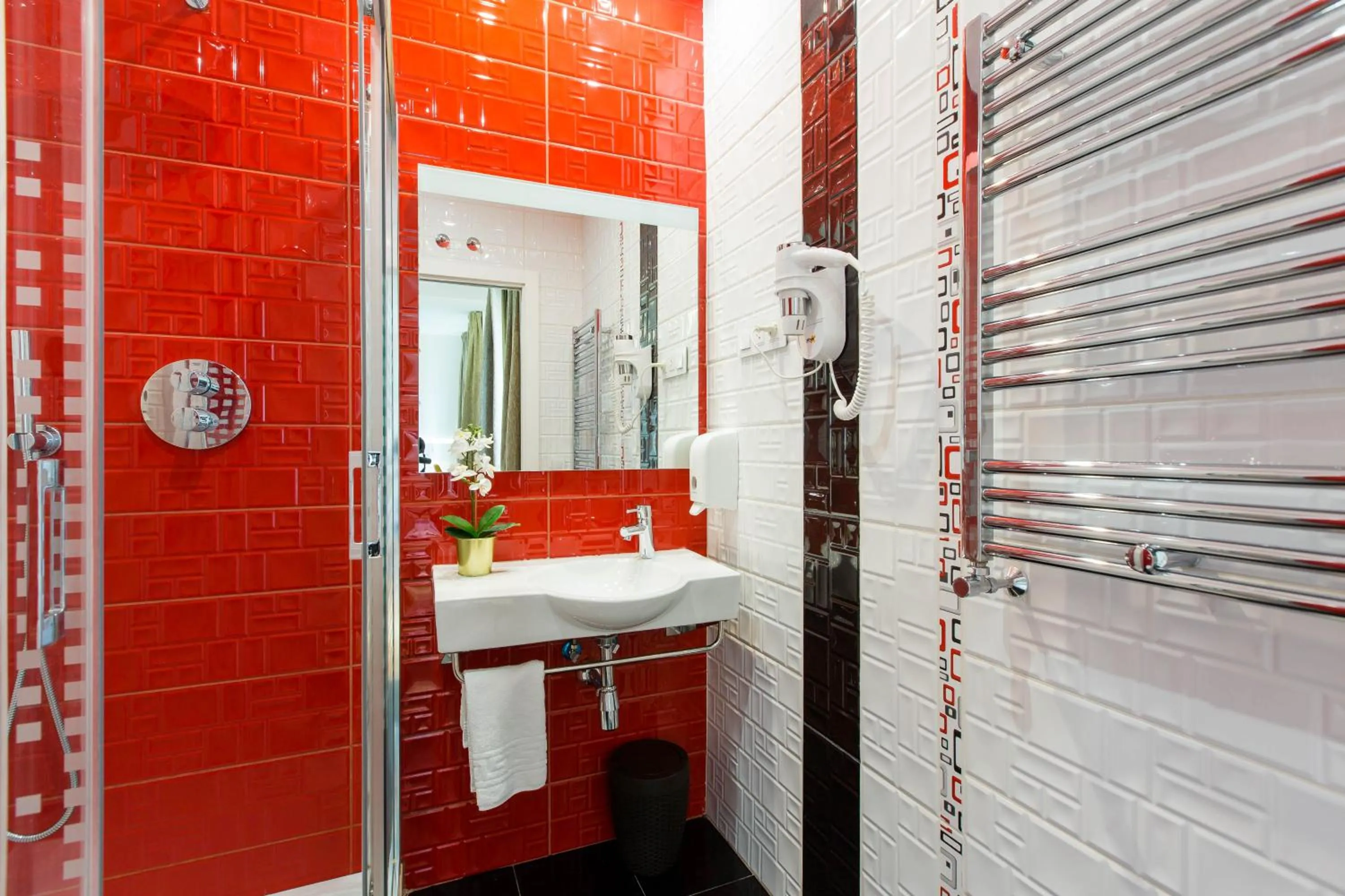 Bathroom in Hostal Sol Square Madrid