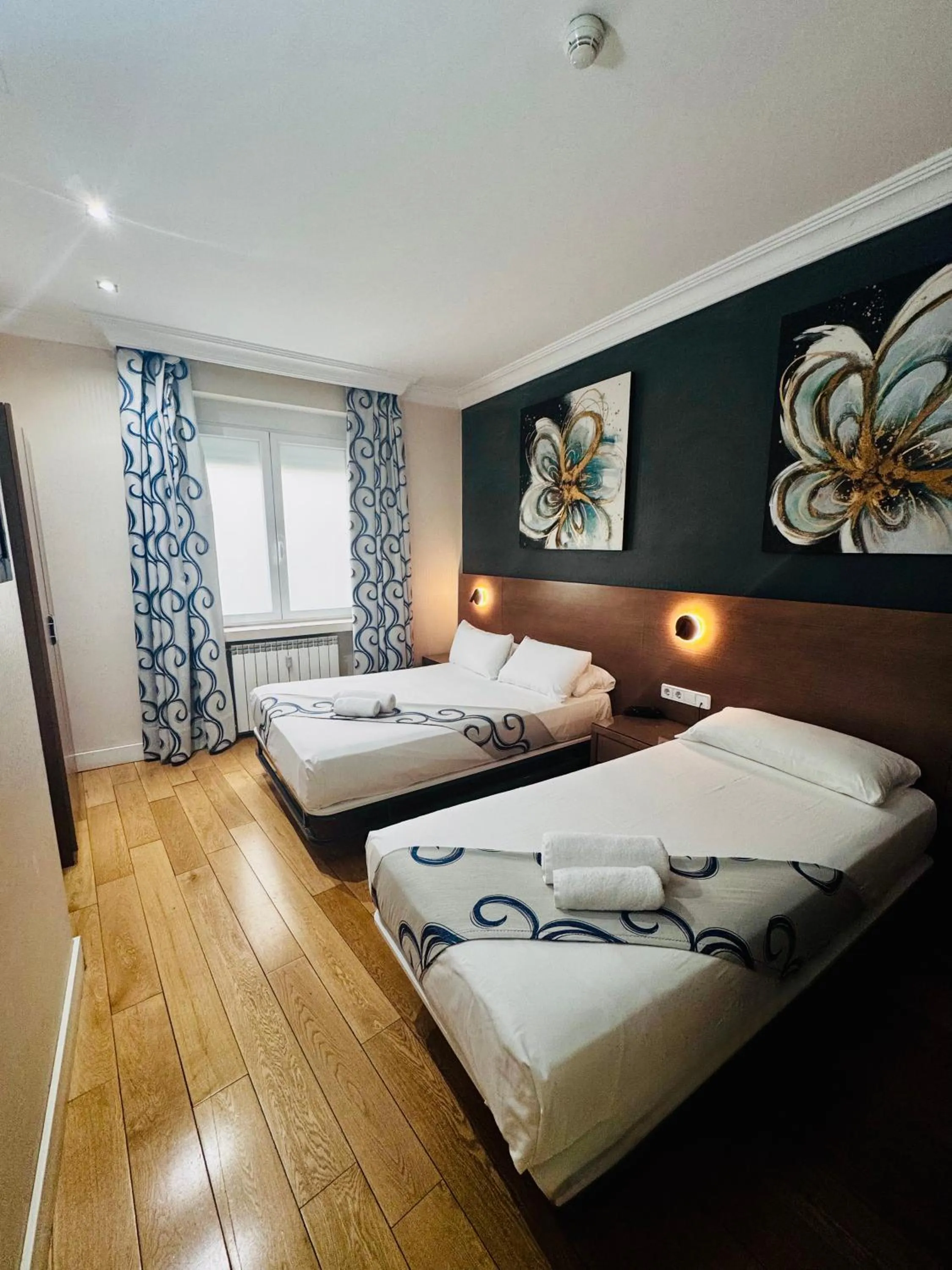 Bed in Hostal Sol Square Madrid