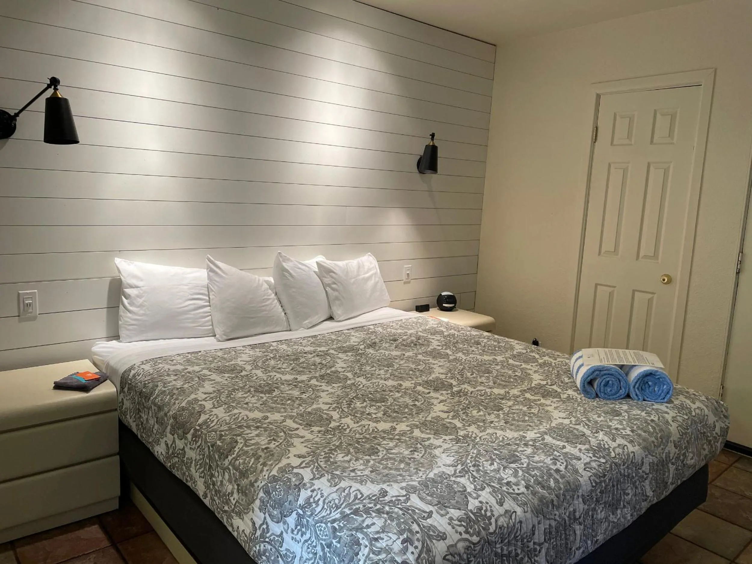 Photo of the whole room, Bed in Desert Paradise - A Men's Clothing Optional Resort