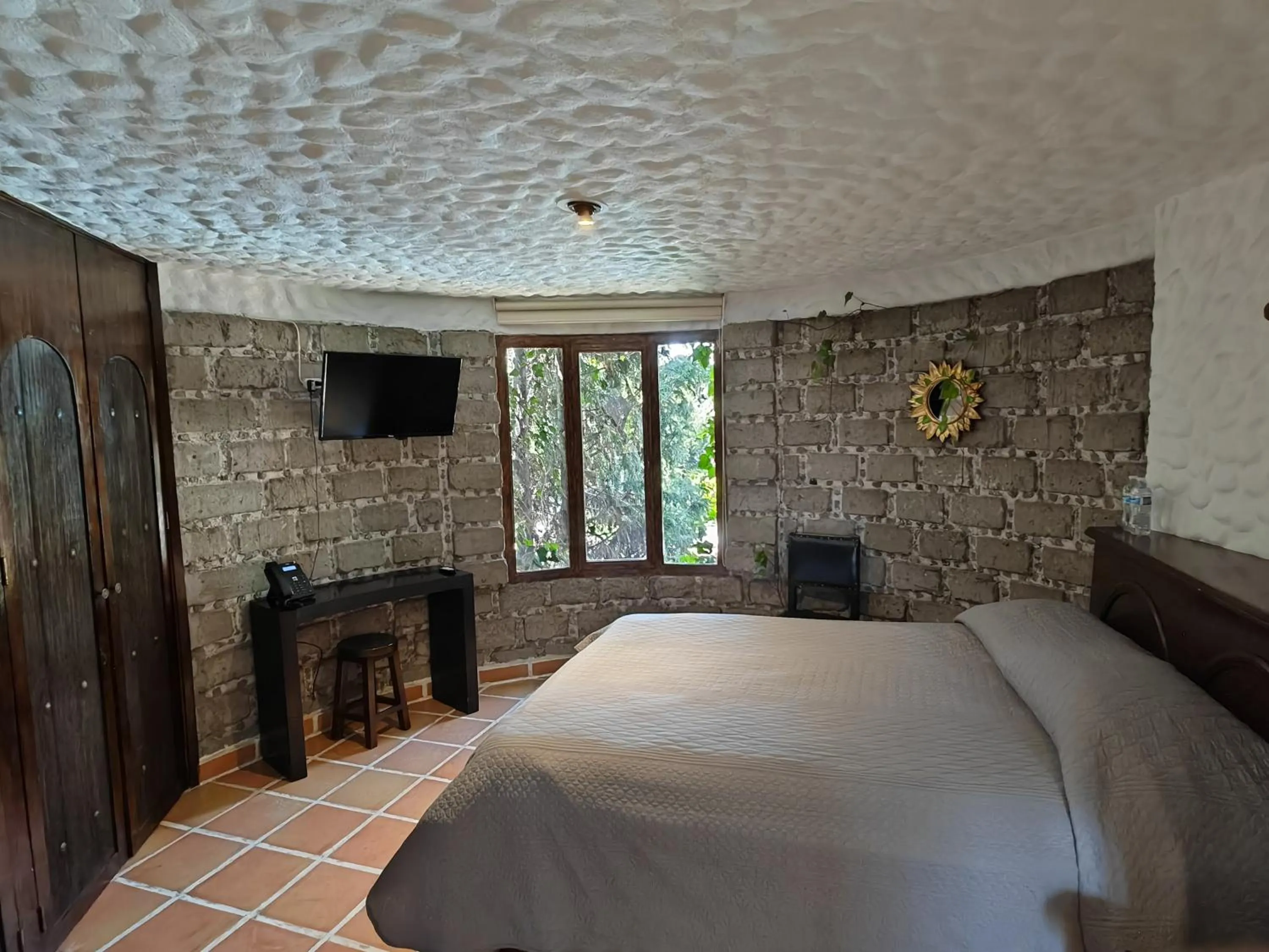 Bed in Mansion Tepotzotlan