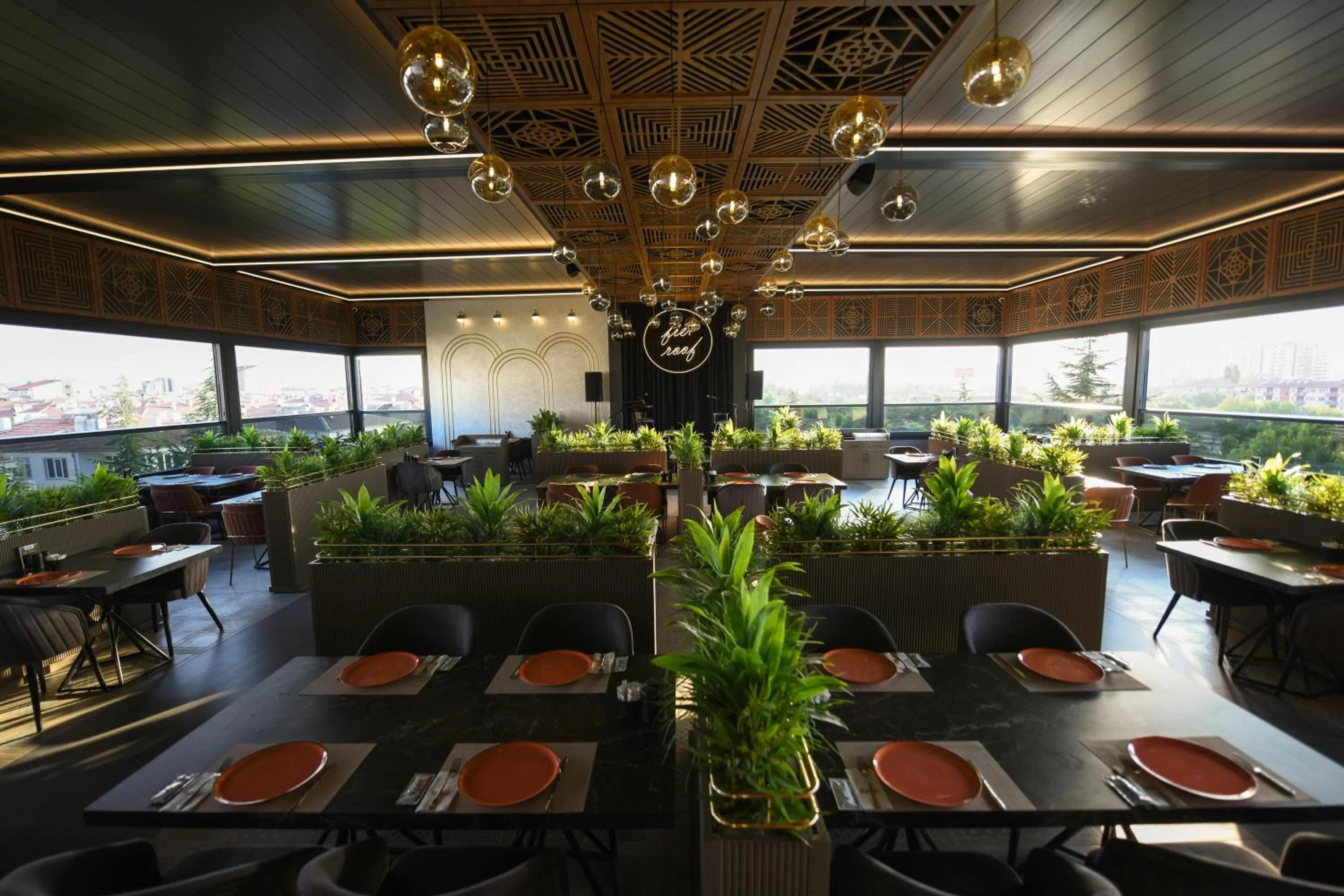 Restaurant/places to eat in Fier Life Center