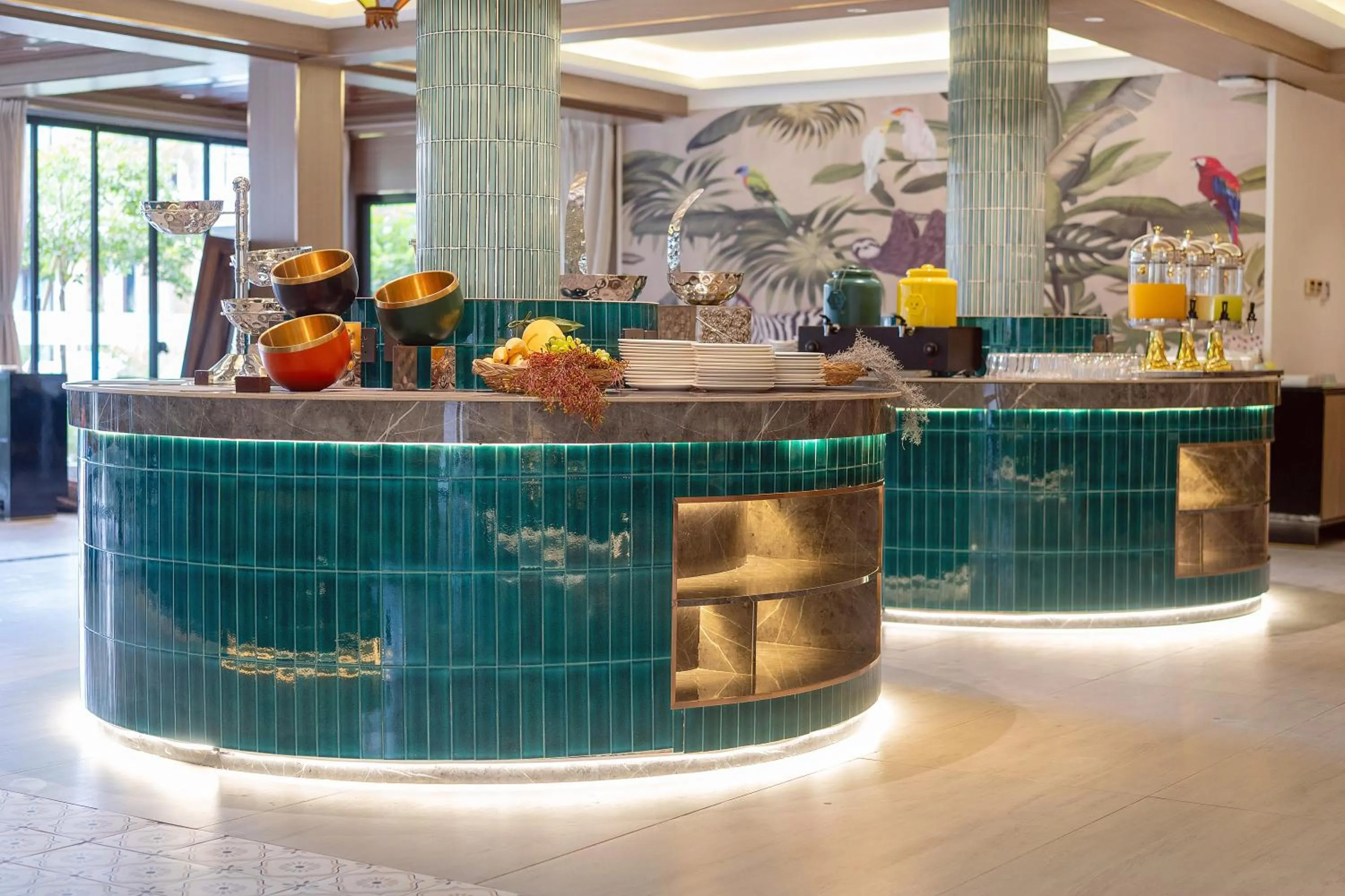 Restaurant/places to eat in Howard Johnson by Wyndham Phuket Naiyang