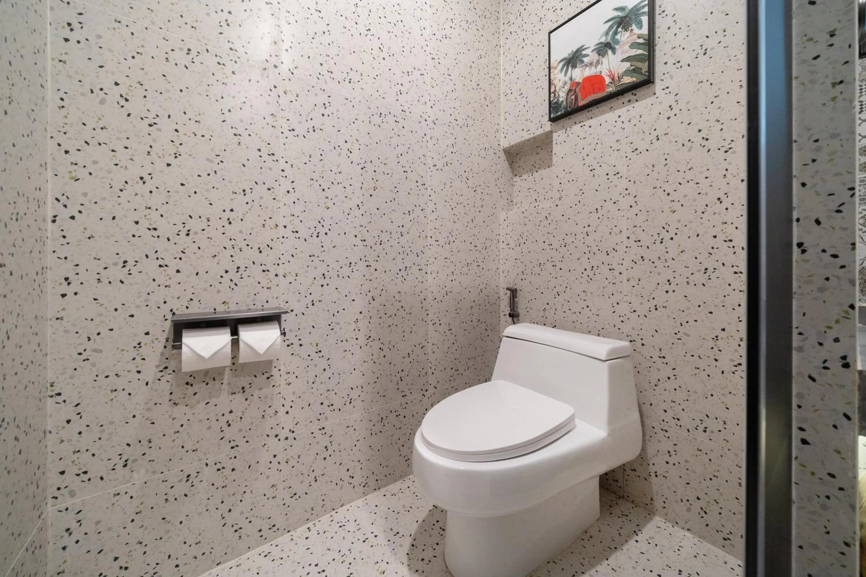 Toilet in Howard Johnson by Wyndham Phuket Naiyang