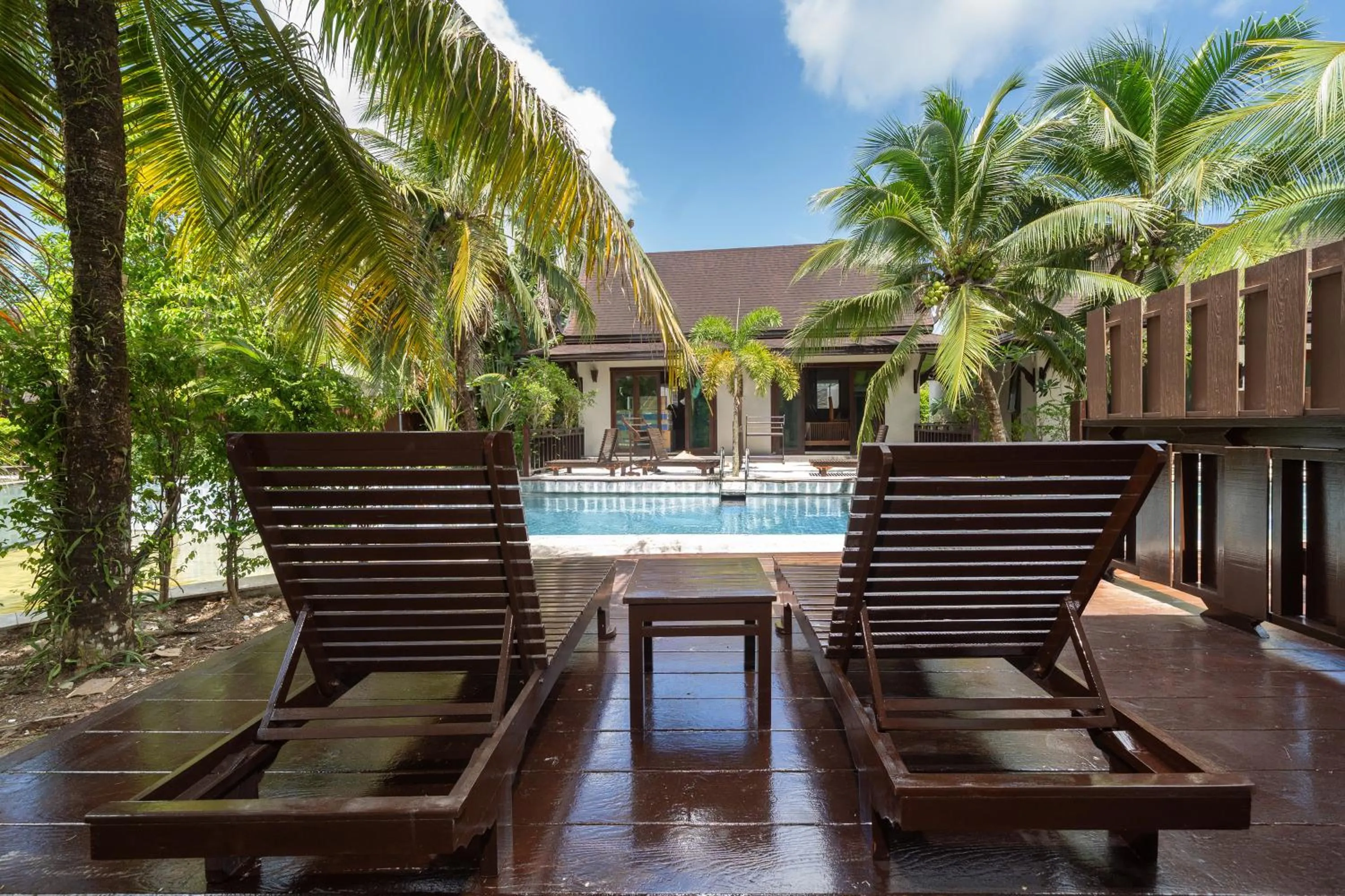 Pool view in Howard Johnson by Wyndham Phuket Naiyang