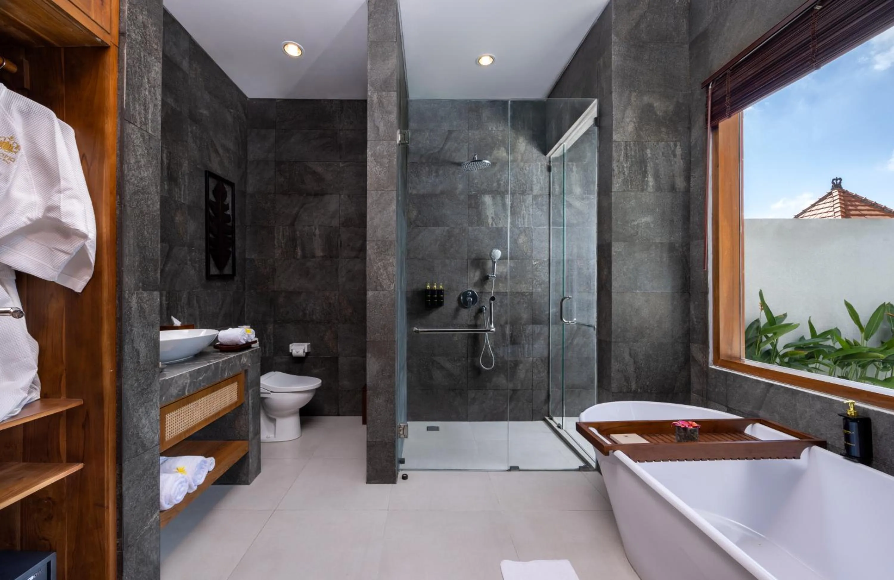 Bathroom in La Tropica Canggu Bali By Kanaya Hospitality