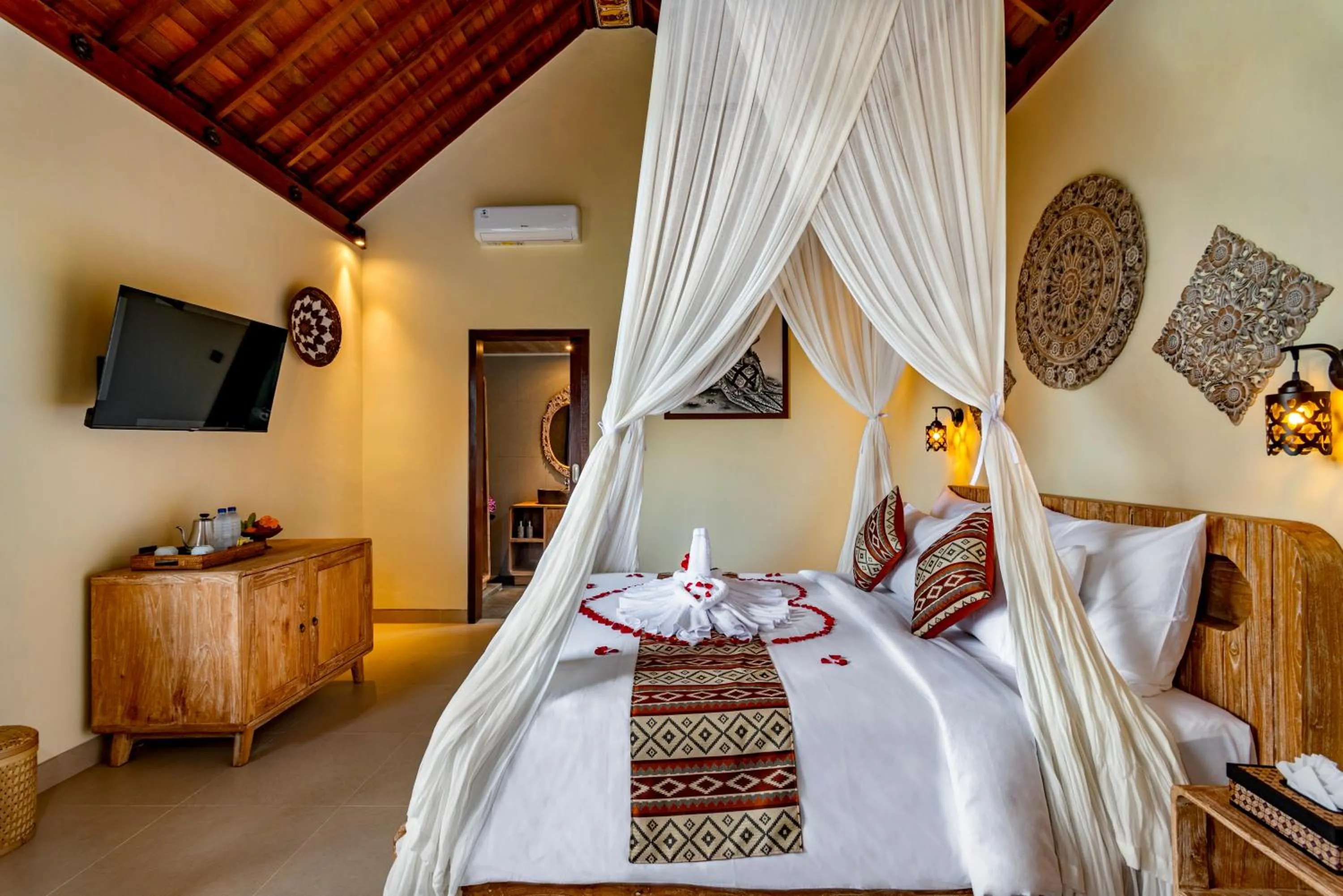 Bedroom, Bed in Shankara Villa Ubud by Dhananjaya Hospitality