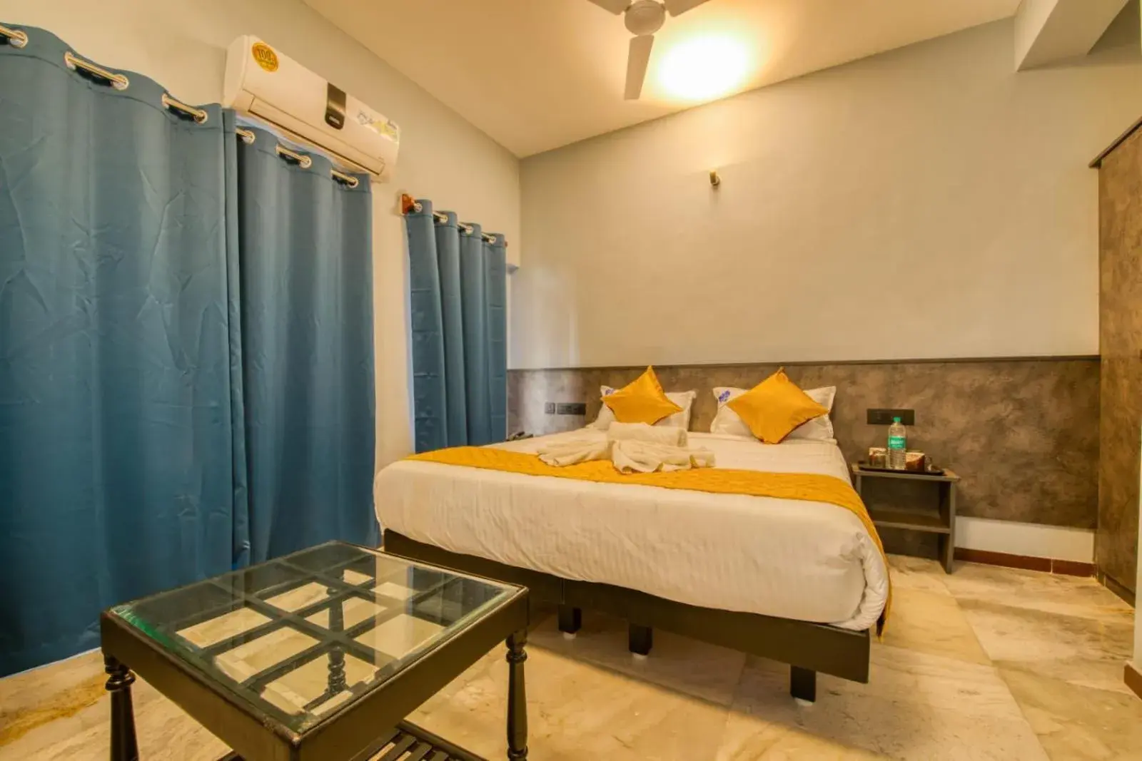 Deluxe Double Room with Balcony - single occupancy in Corbelli Residency Deluxe Double Room with Balcony - single occupancy in Corbelli Residency