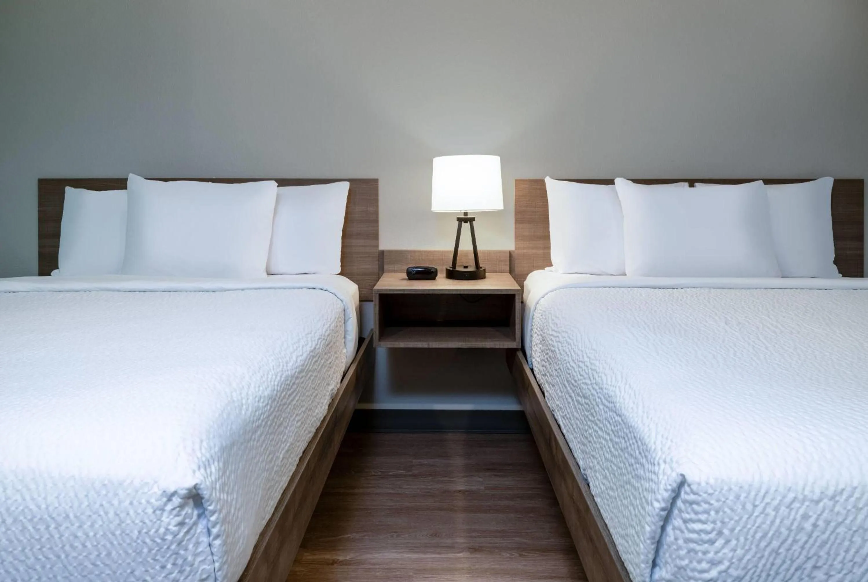 Photo of the whole room, Bed in ECHO Suites Extended Stay by Wyndham Houston Pasadena Fwy Pl