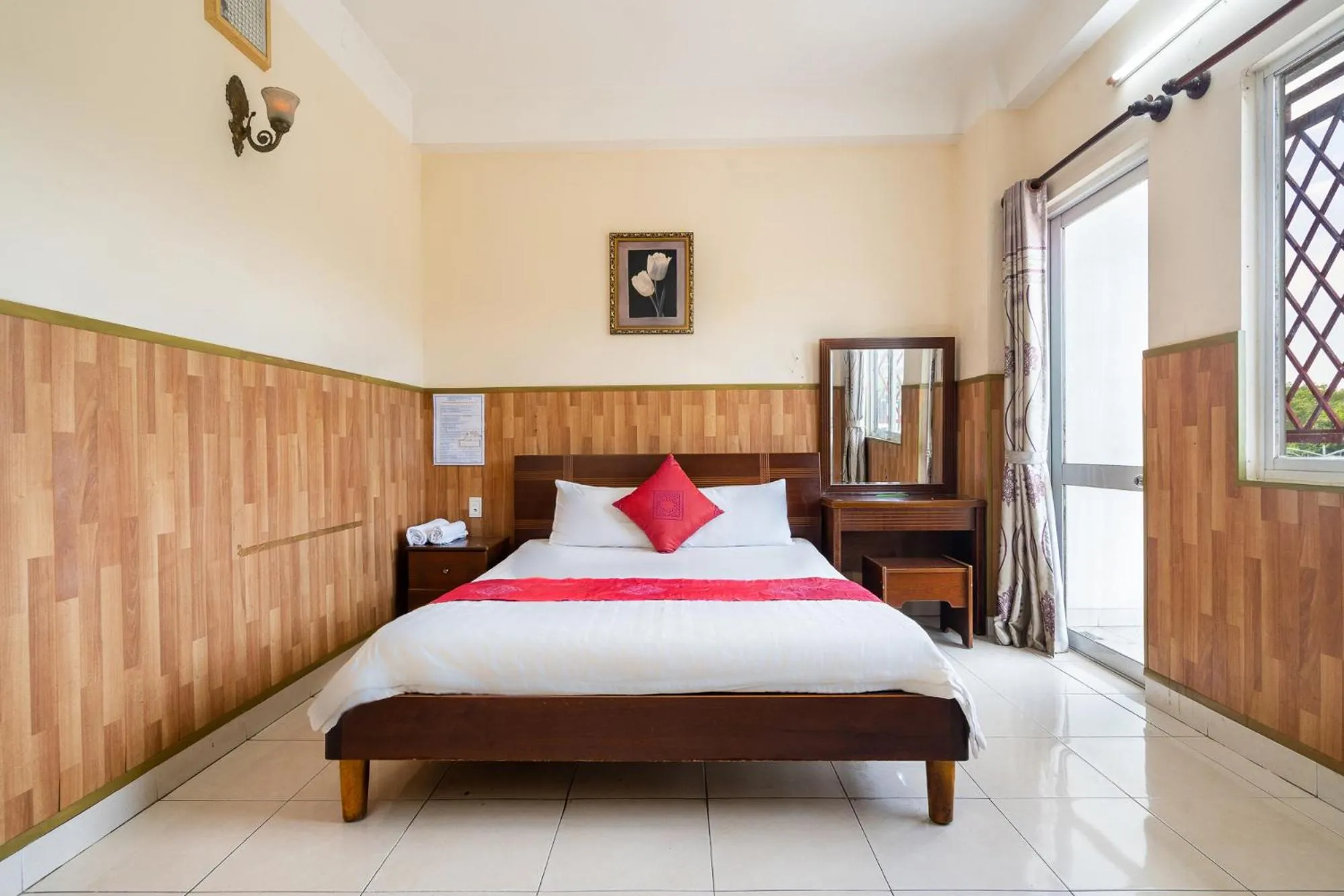 Photo of the whole room, Bed in Collection O Nam Phuong