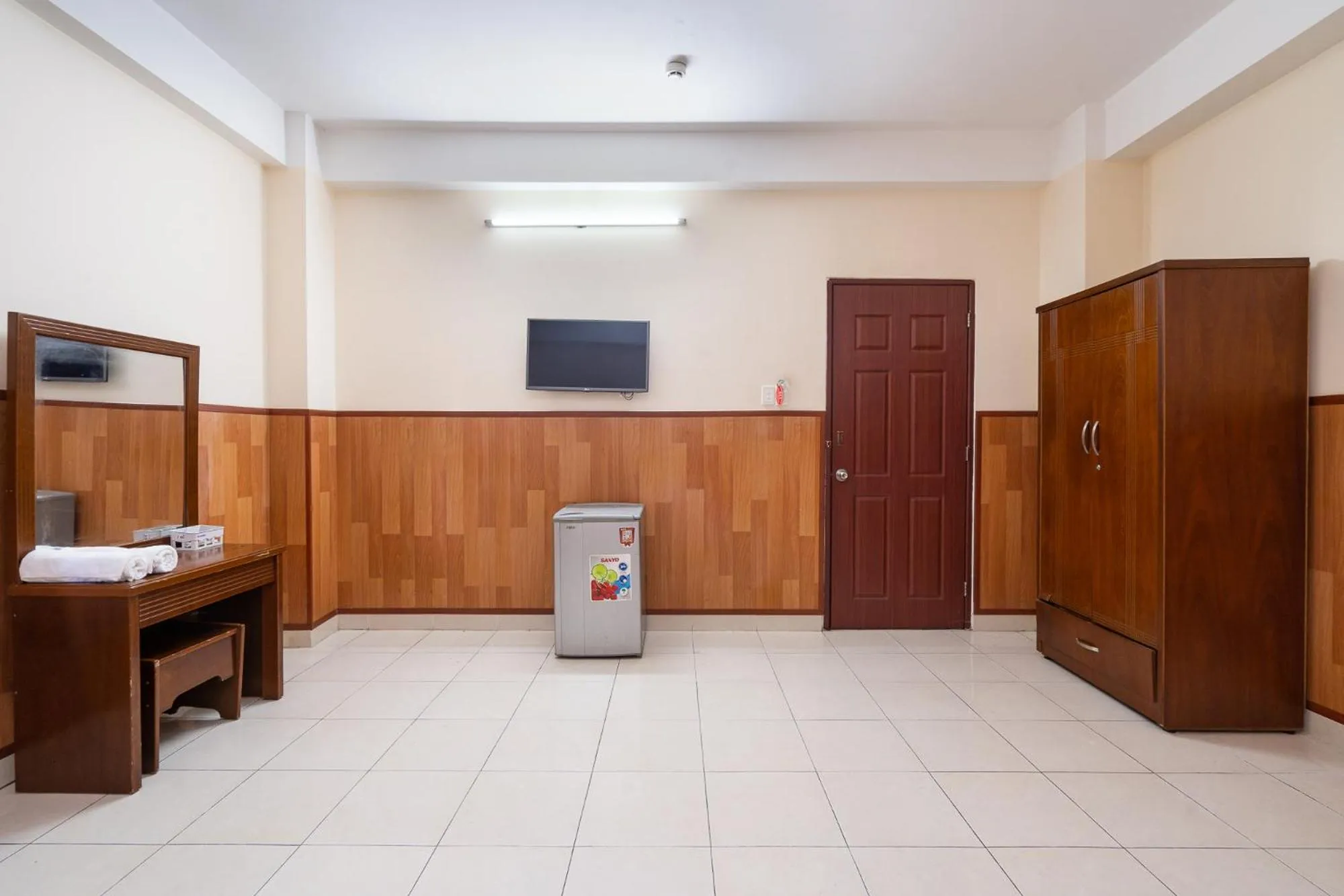 TV and multimedia in Collection O Nam Phuong