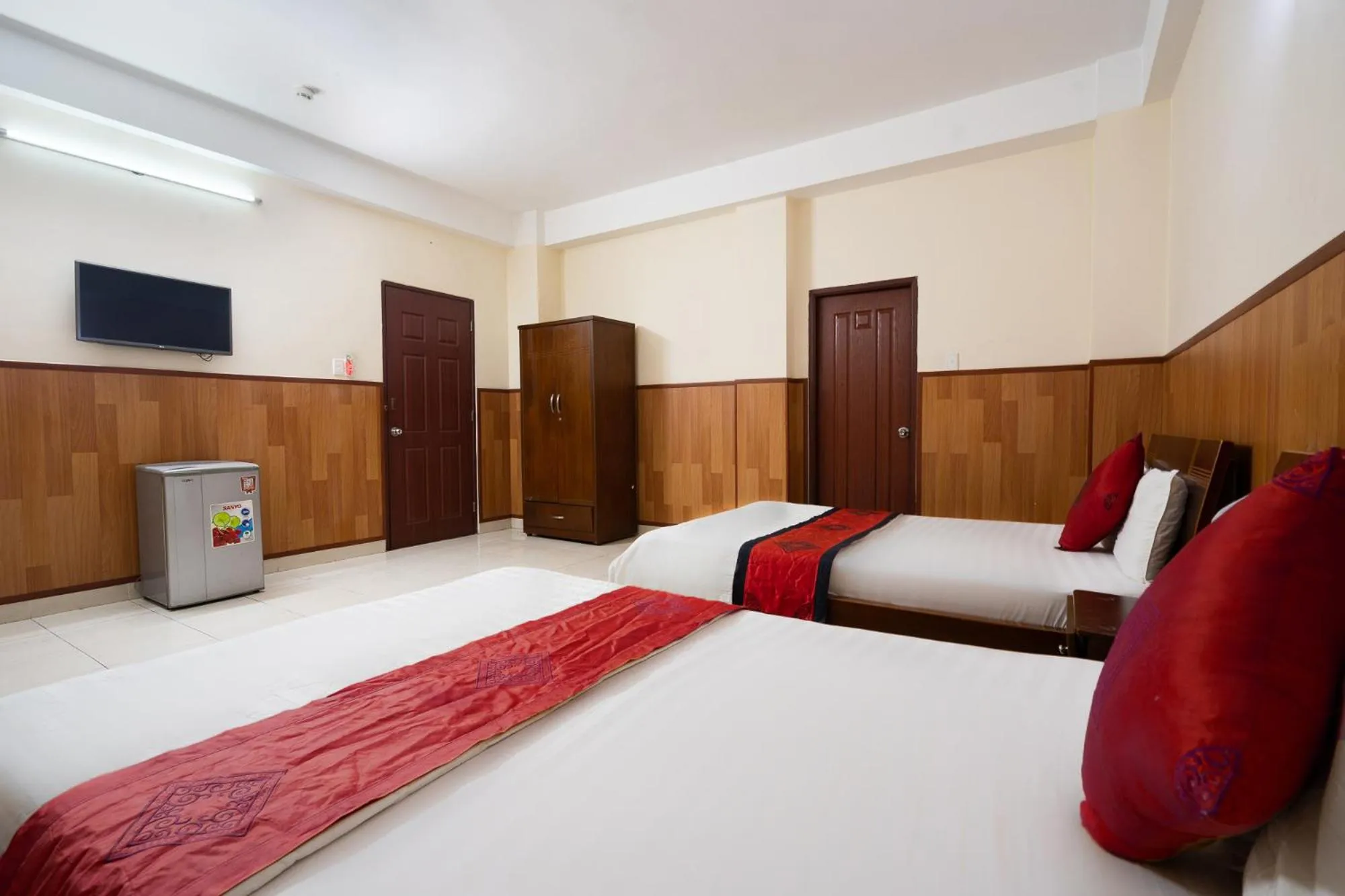 Photo of the whole room, Bed in Collection O Nam Phuong