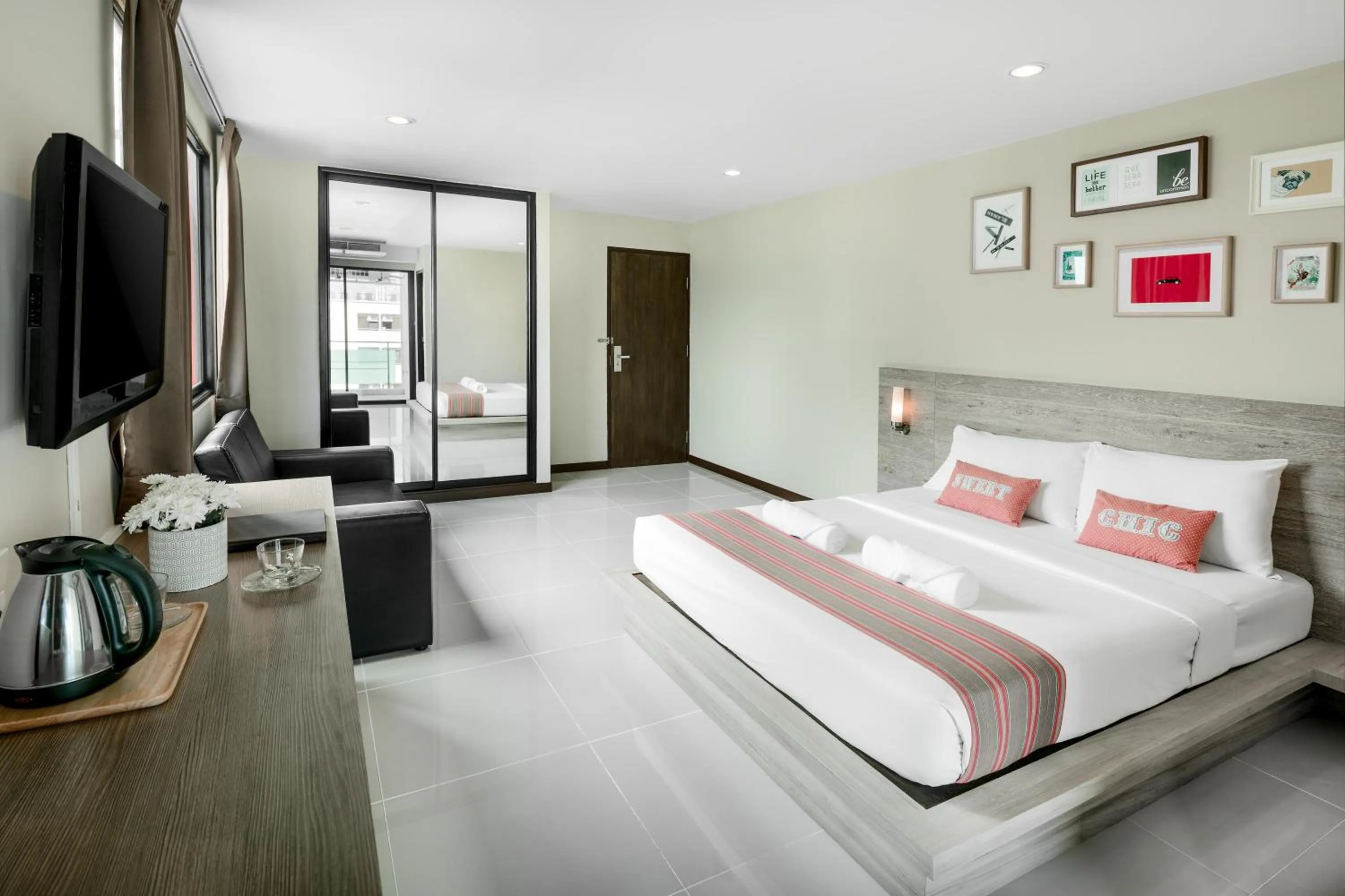 Photo of the whole room, Bed in Diamond Residence Ratchada