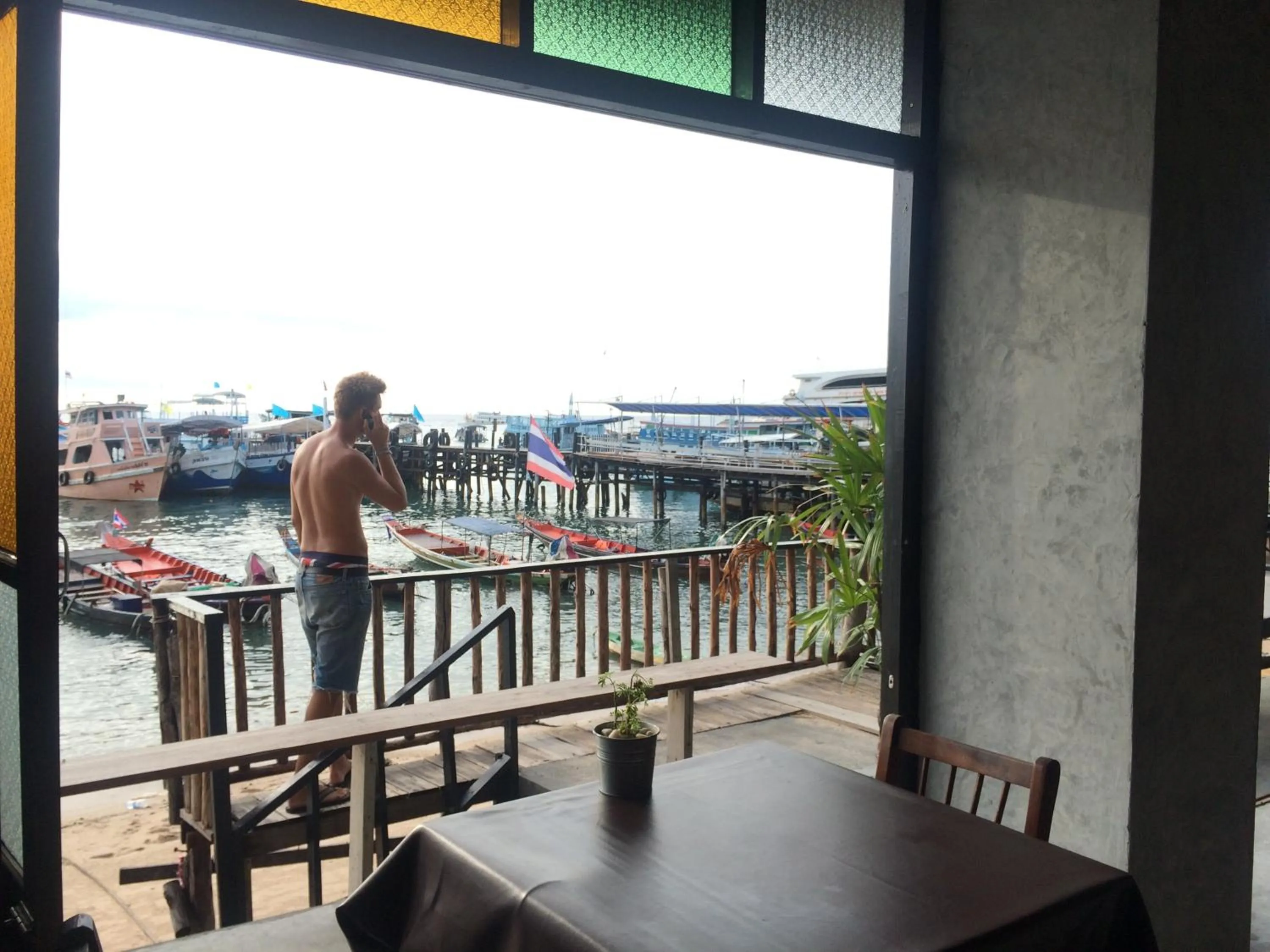 Restaurant/places to eat in Bro&Sis Place