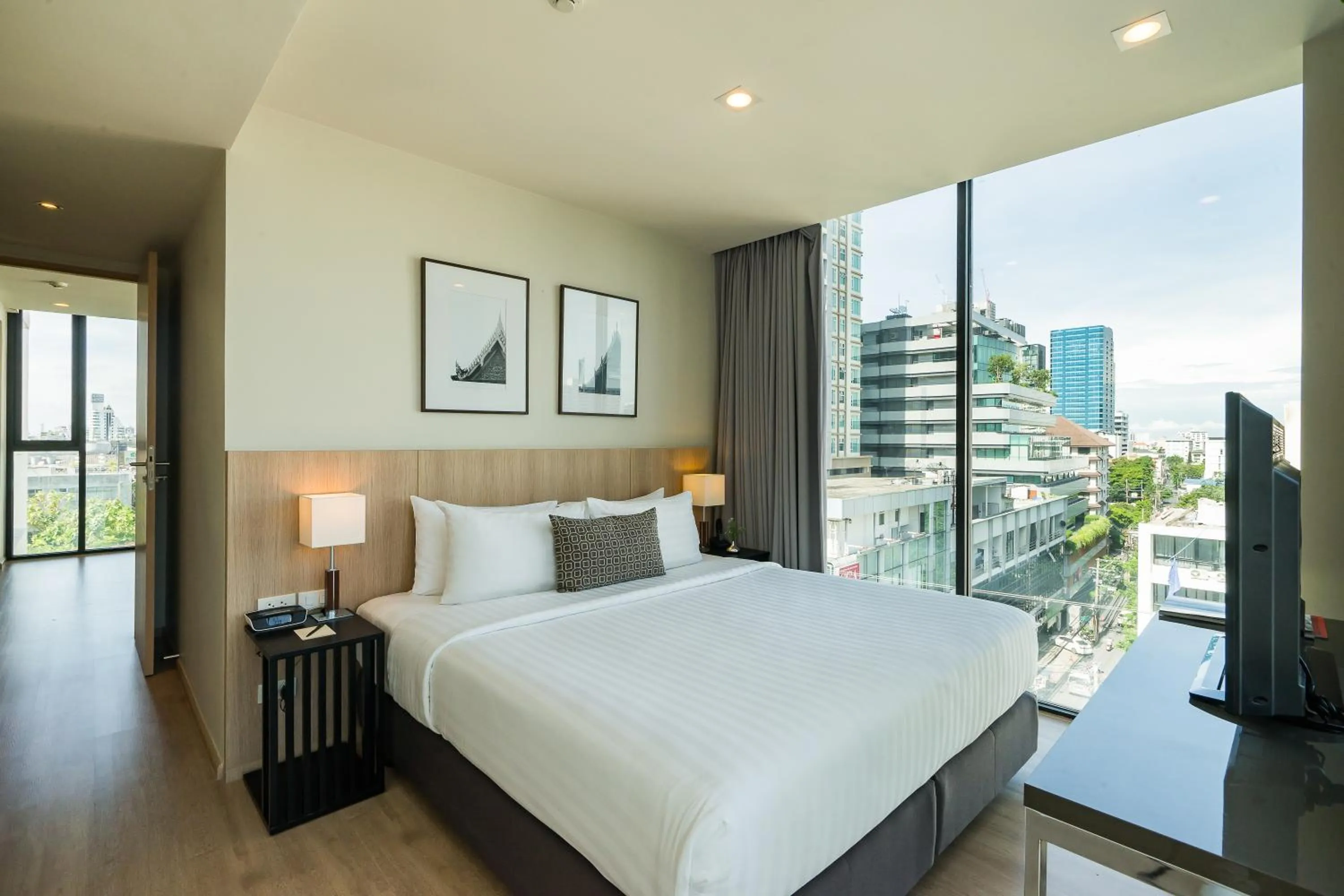 Bed in The Residence on Thonglor by UHG