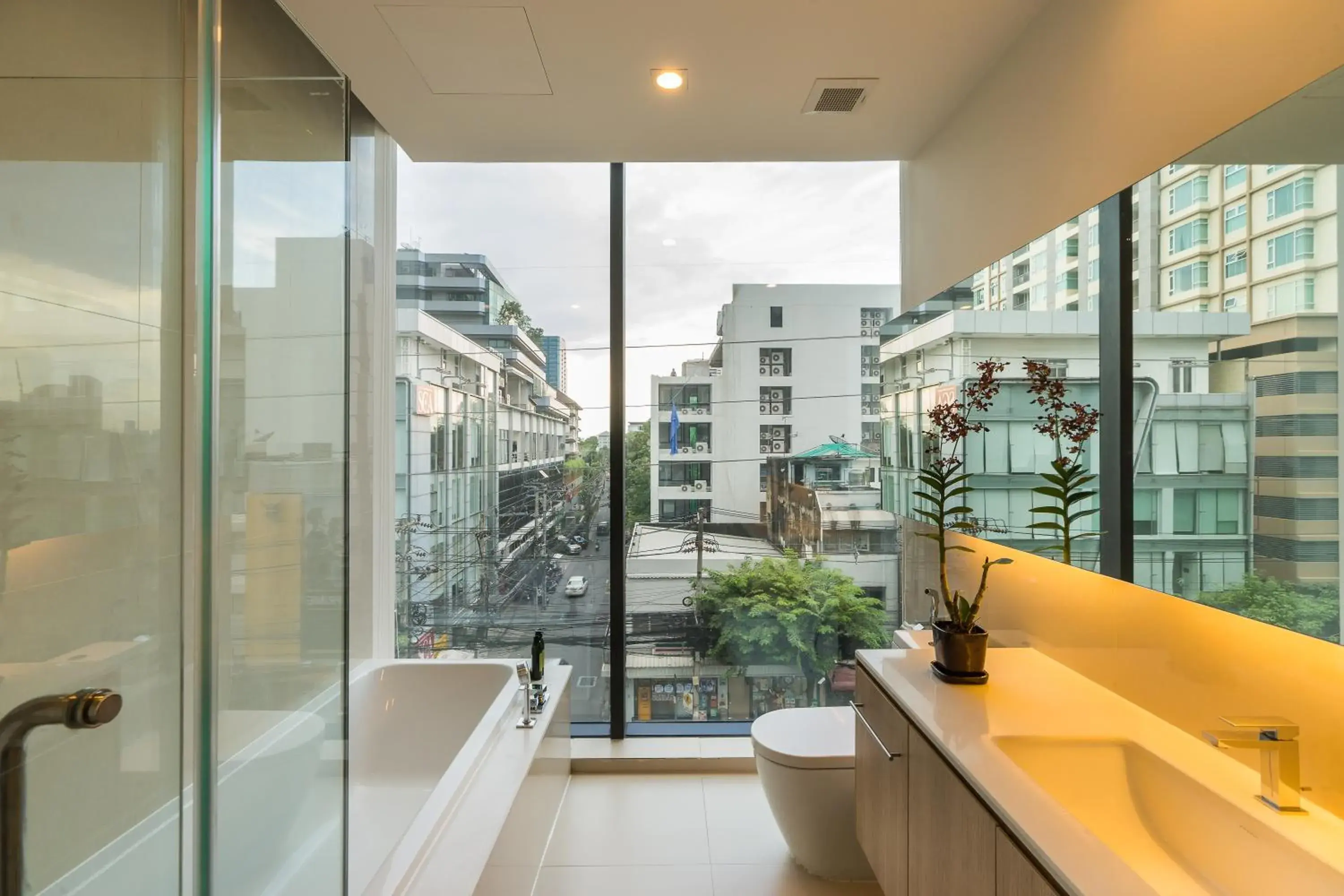 Studio Panorama Suite in The Residence on Thonglor by UHG Studio Panorama Suite in The Residence on Thonglor by UHG