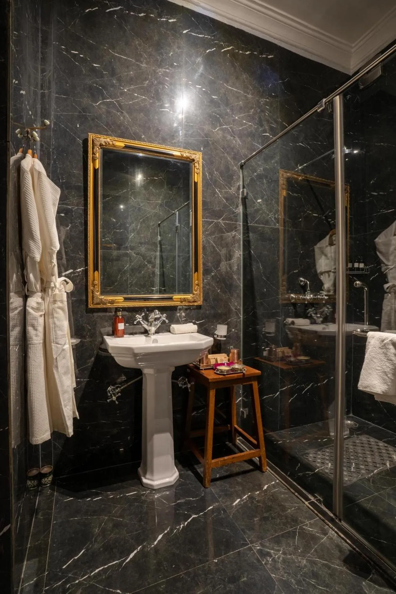 Bathroom in Srinivas The Royal Residence, Jaipur