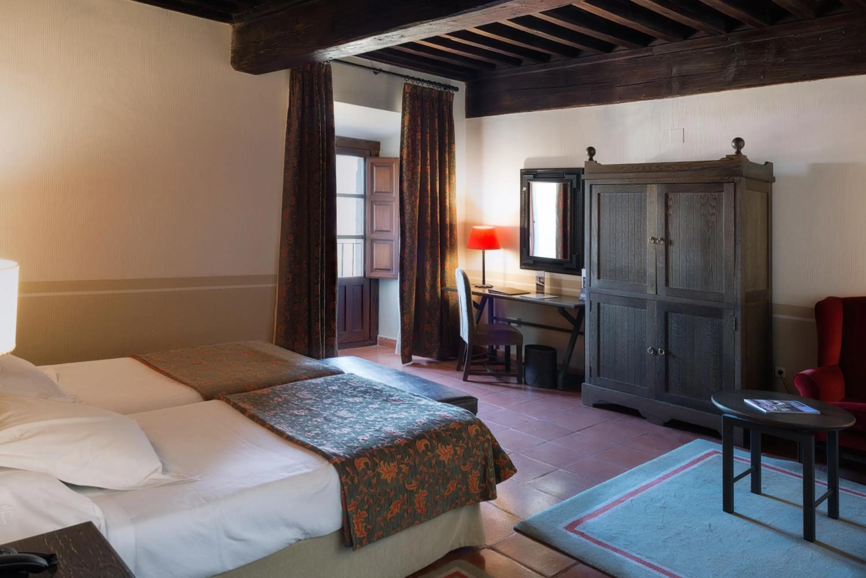 Bed in Parador de Oropesa
