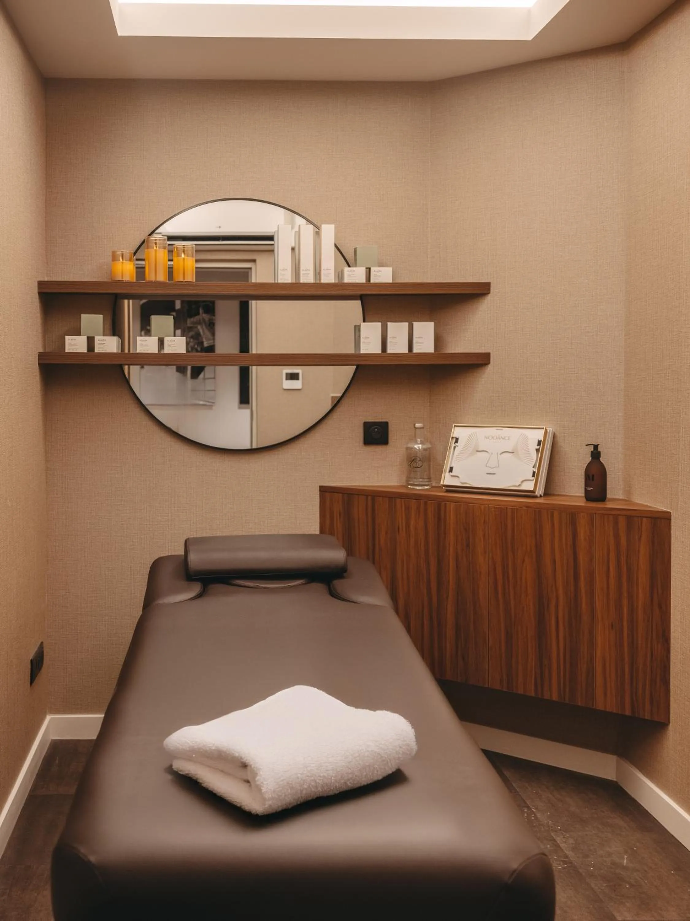 Massage in Hôtel Barnett Paris