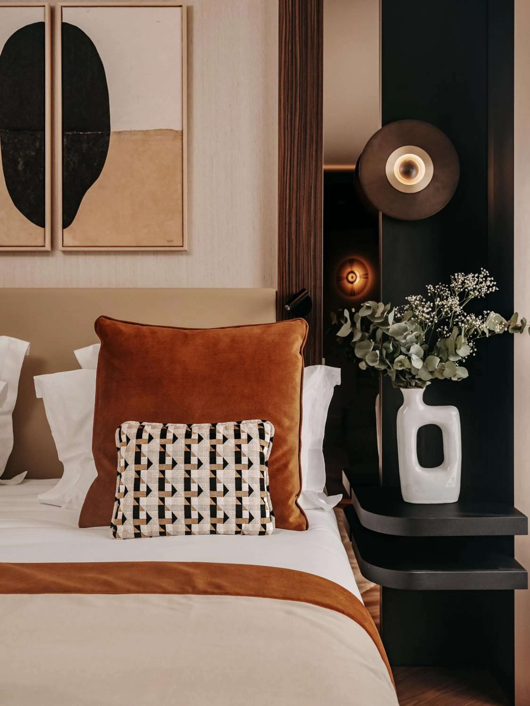 Bed in Hôtel Barnett Paris