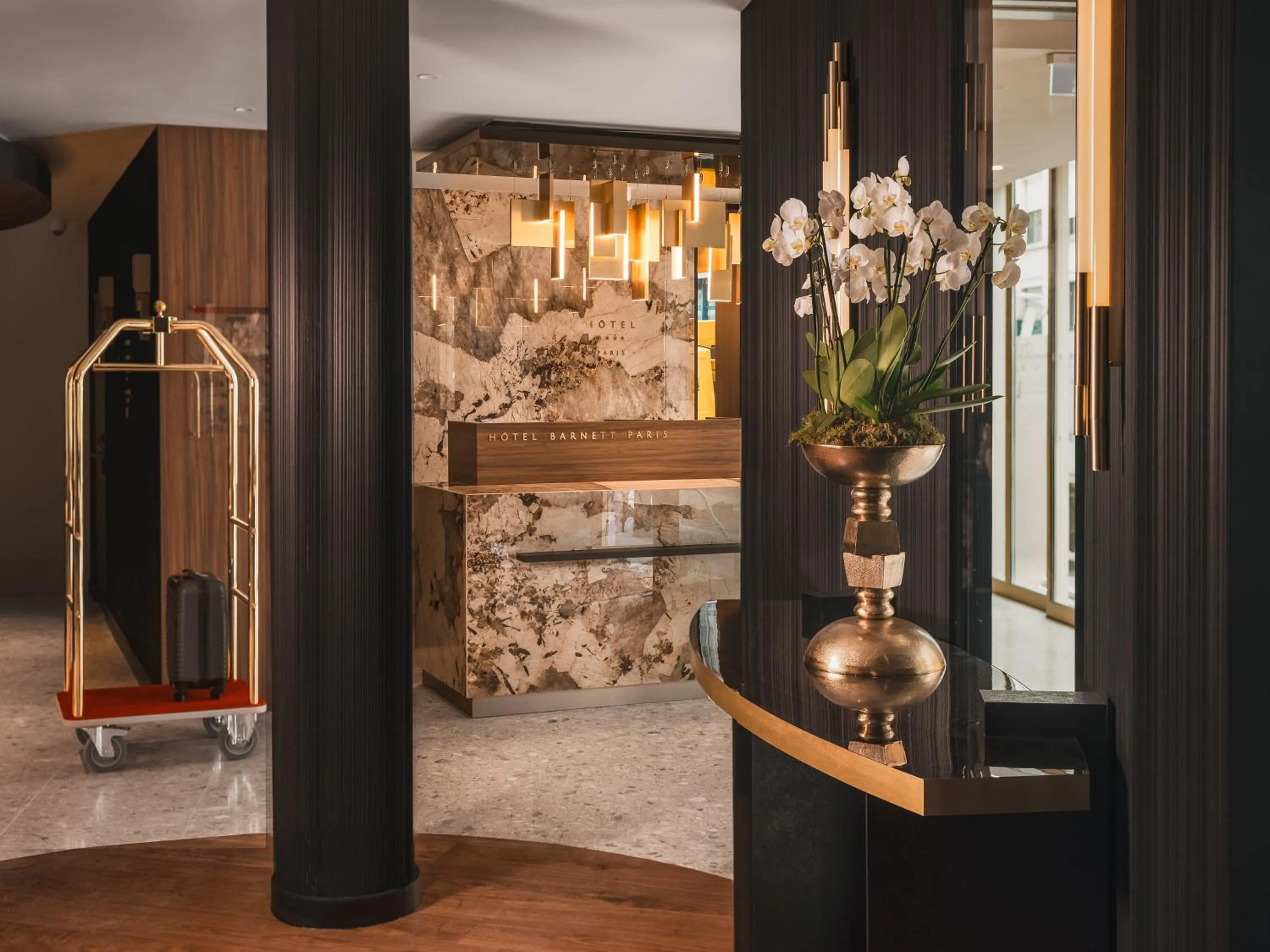 Lobby or reception in Hôtel Barnett Paris
