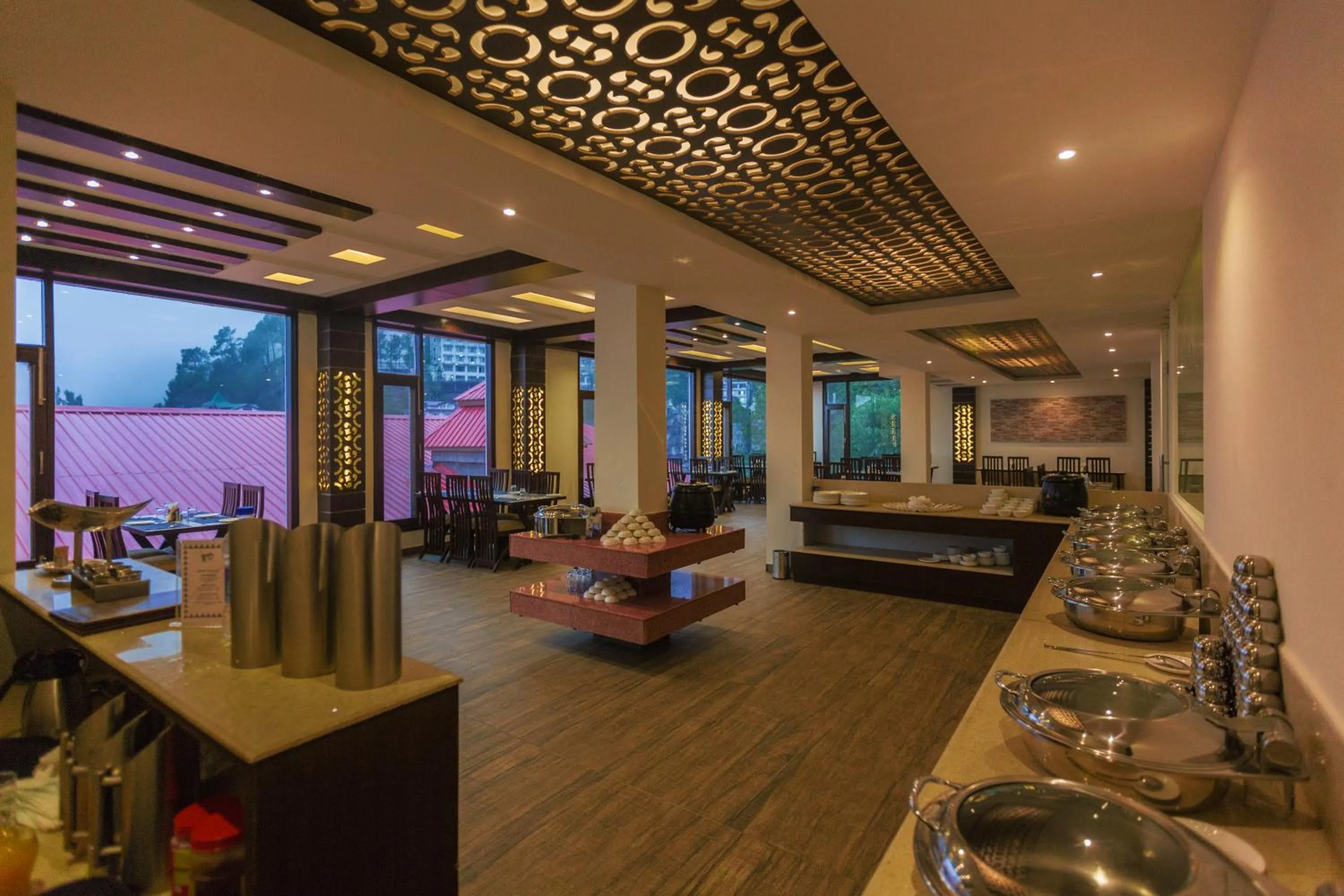 Restaurant/places to eat in Snow Valley Resorts Shimla