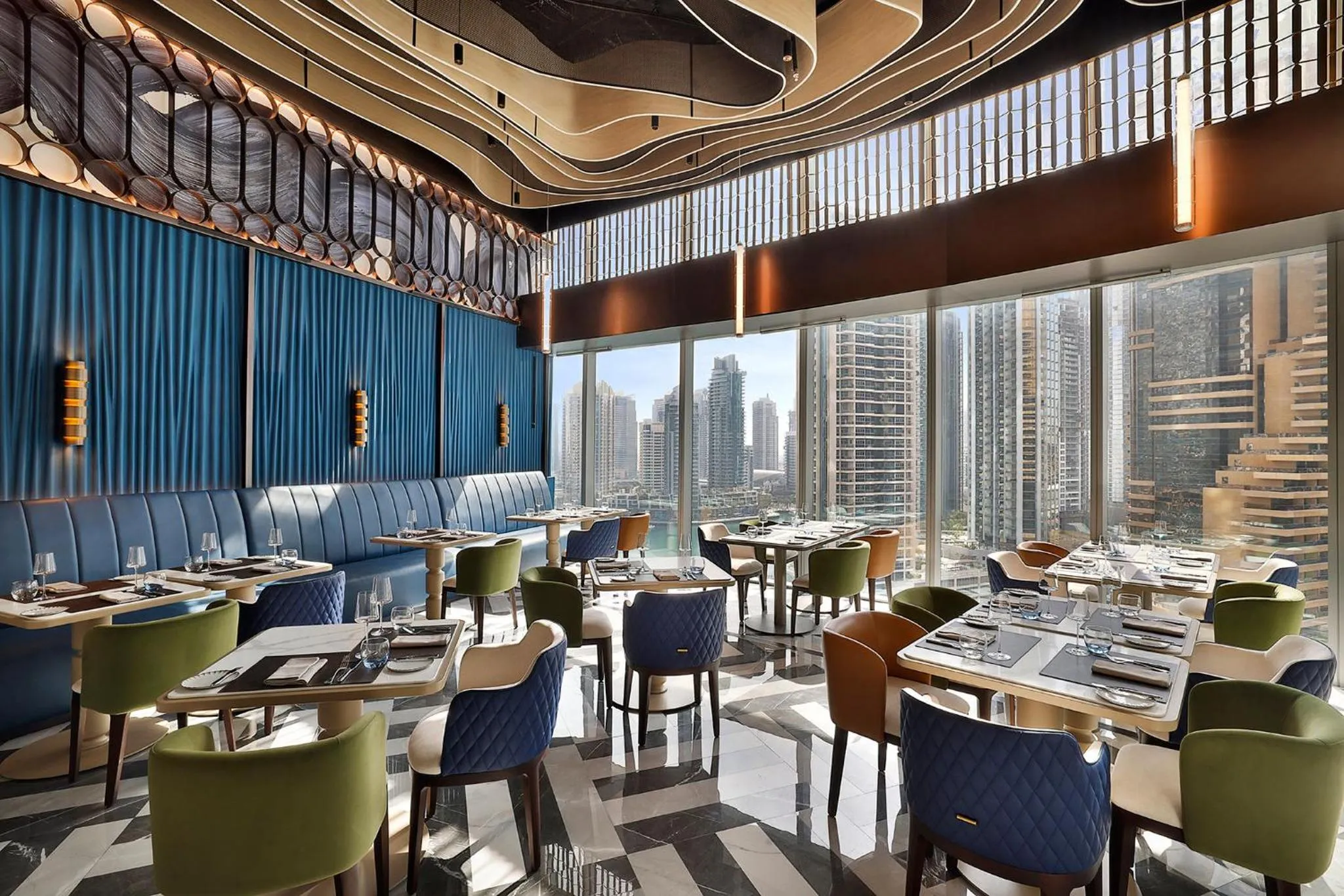 Restaurant/places to eat in Ciel Dubai Marina, Vignette Collection by IHG