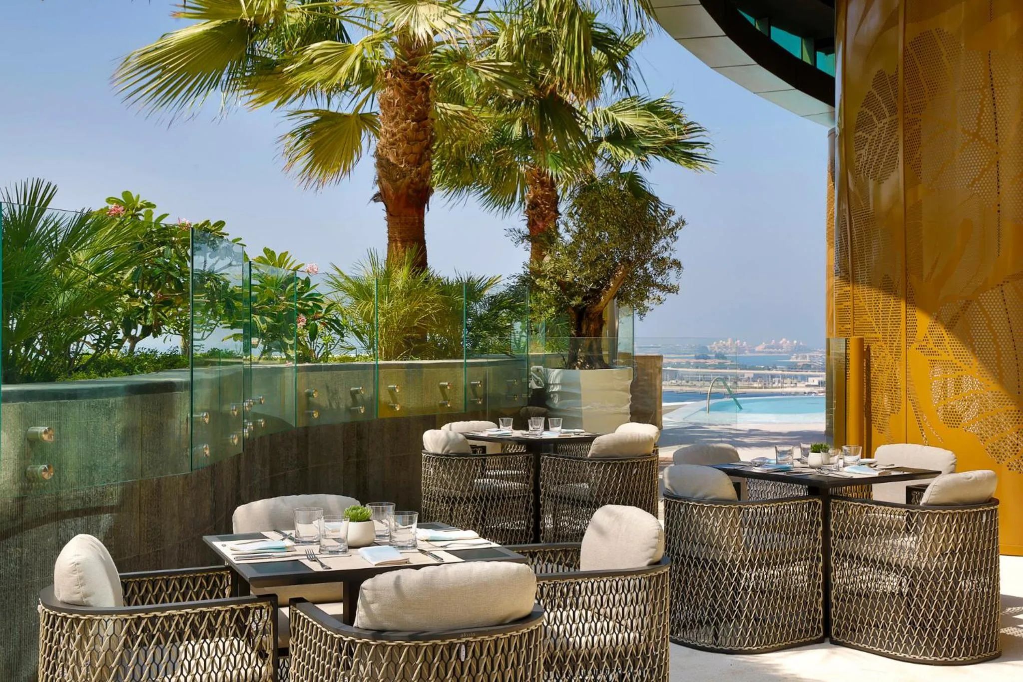 Restaurant/places to eat in Ciel Dubai Marina, Vignette Collection by IHG