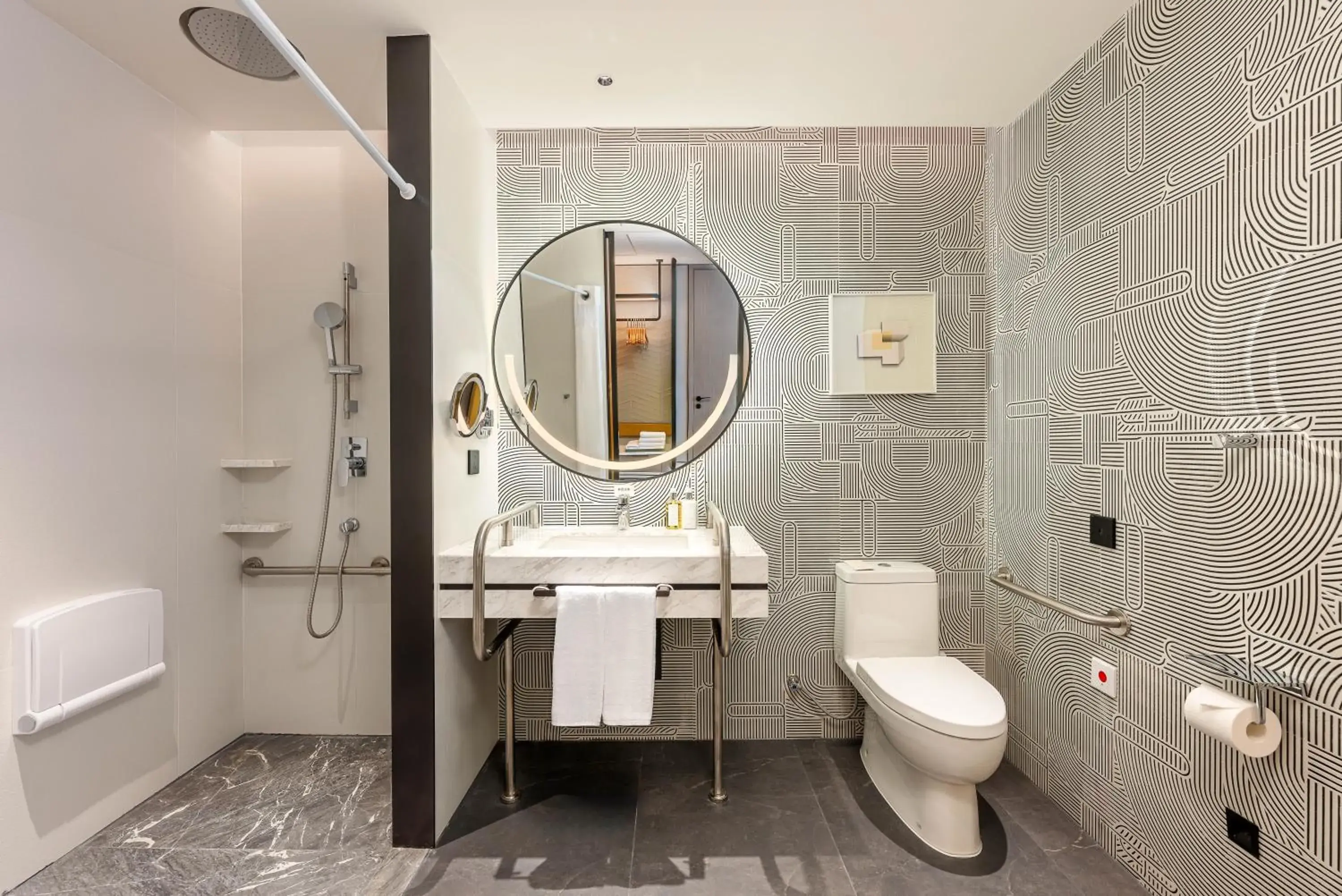 Standard King Room - Accessible in Holiday Inn Fuzhou Exhibition Center Standard King Room - Accessible in Holiday Inn Fuzhou Exhibition Center