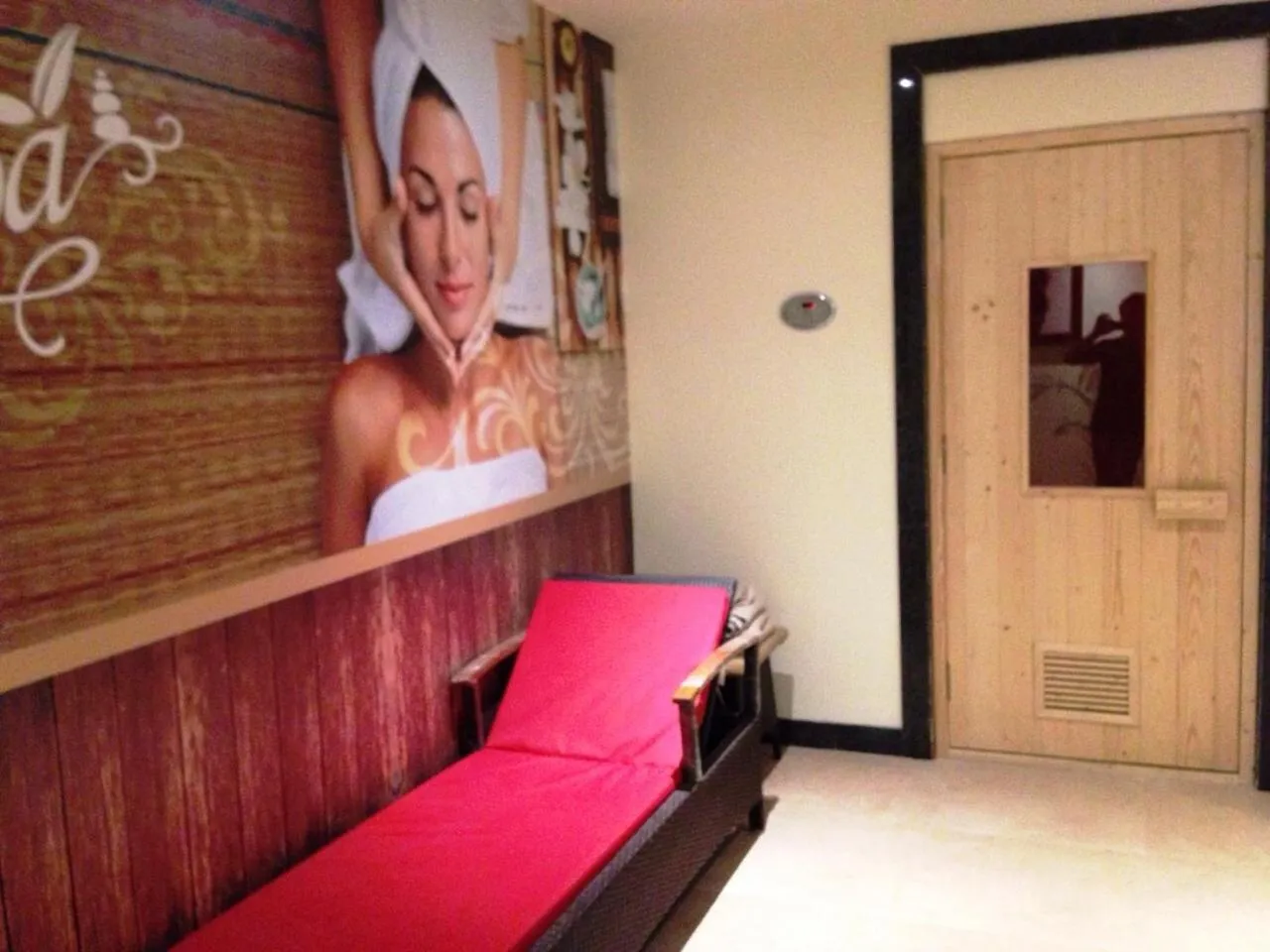 Spa and wellness centre/facilities, Bed in Hotel President