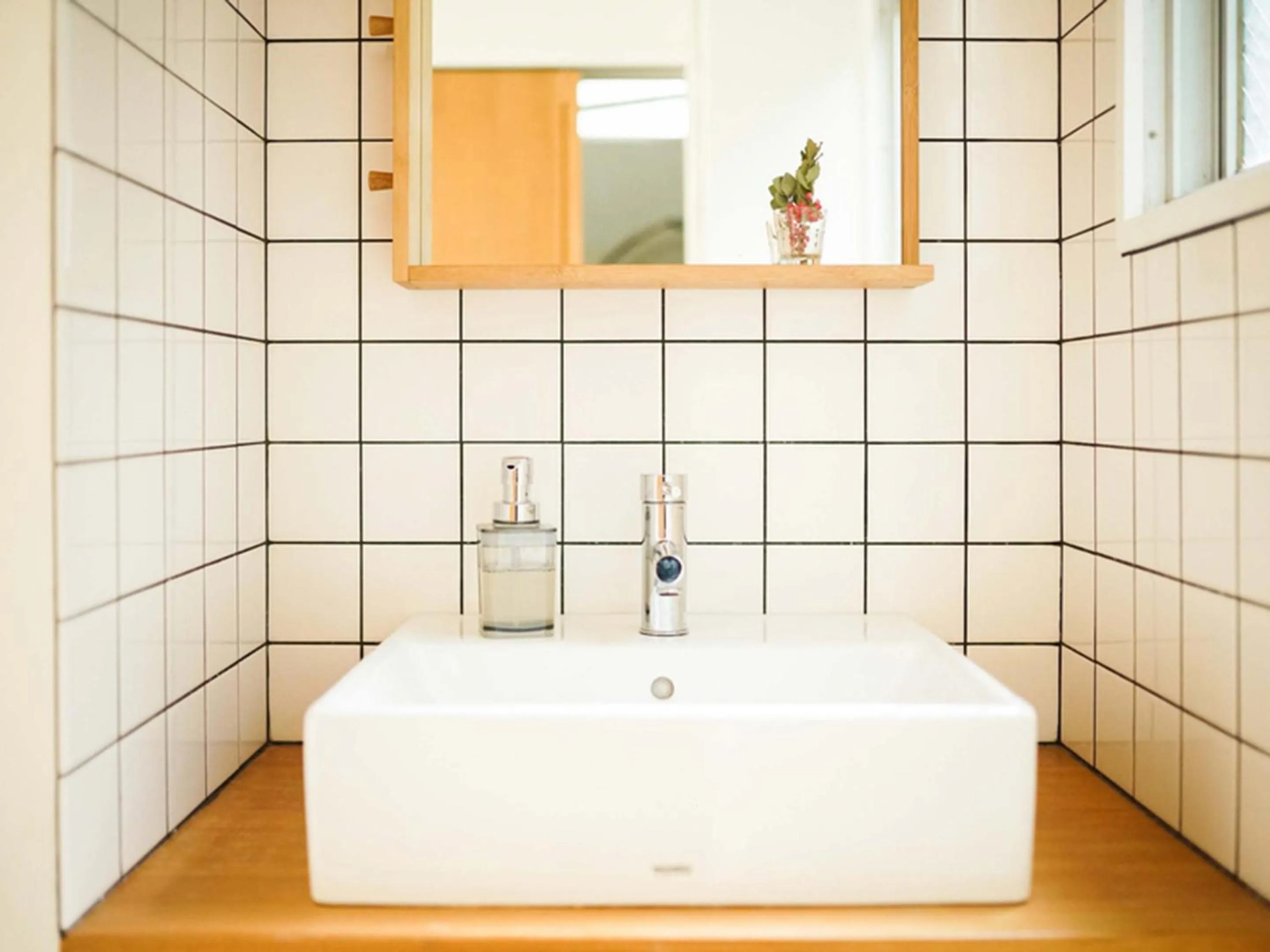 Bathroom in ROUTE - Cafe and Petit Hostel