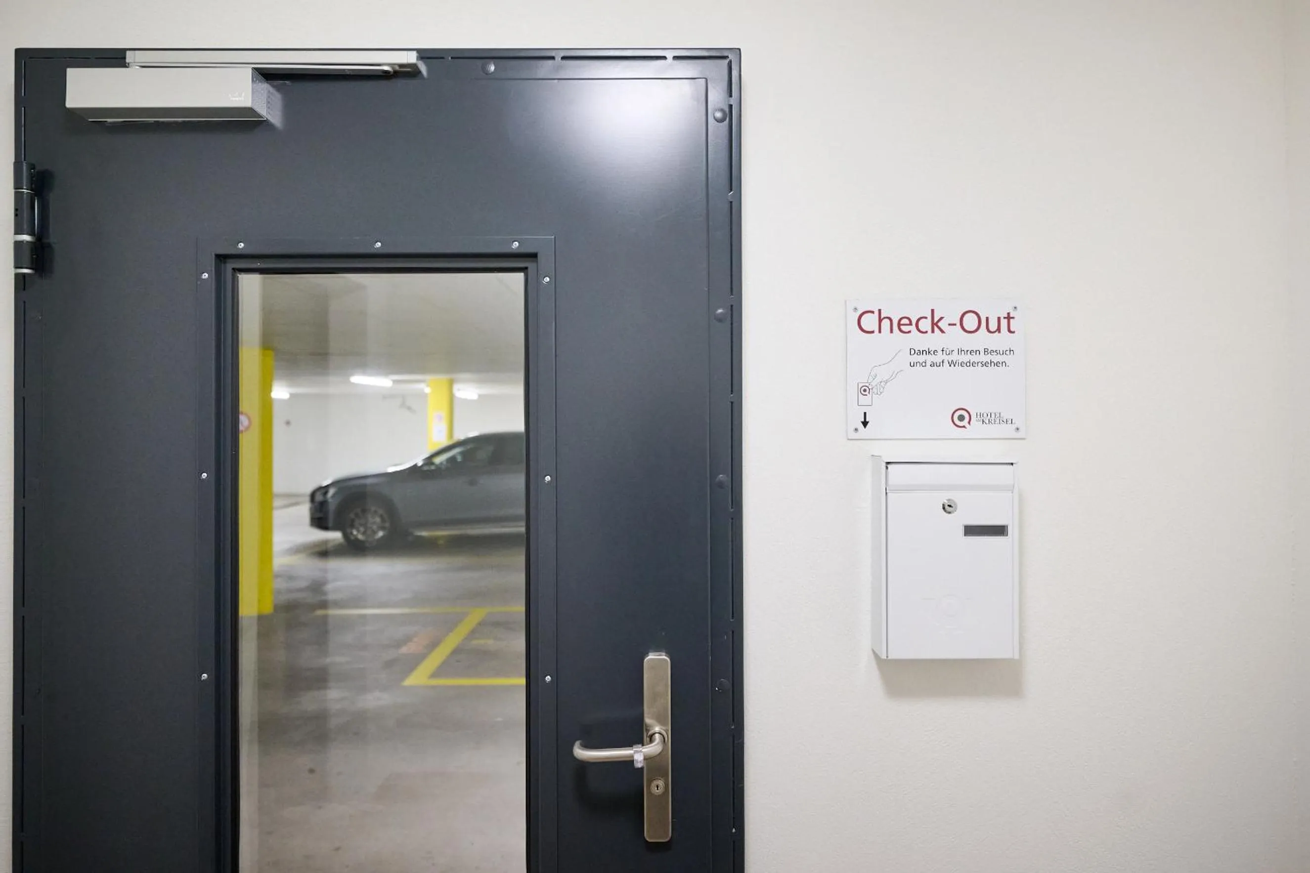 Parking in Smart Hotel Kreisel --Self check-In