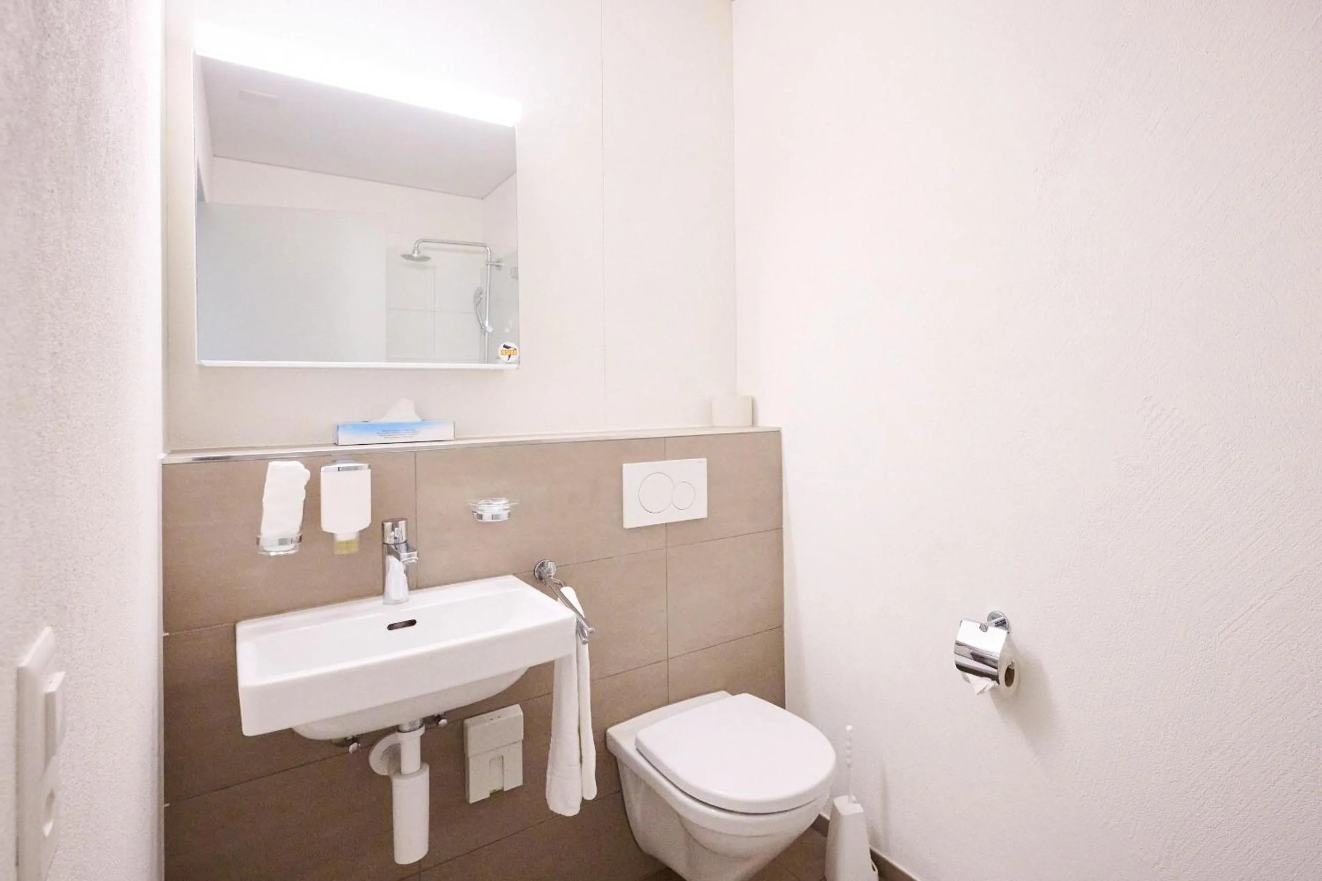 Bathroom in Smart Hotel Kreisel --Self check-In