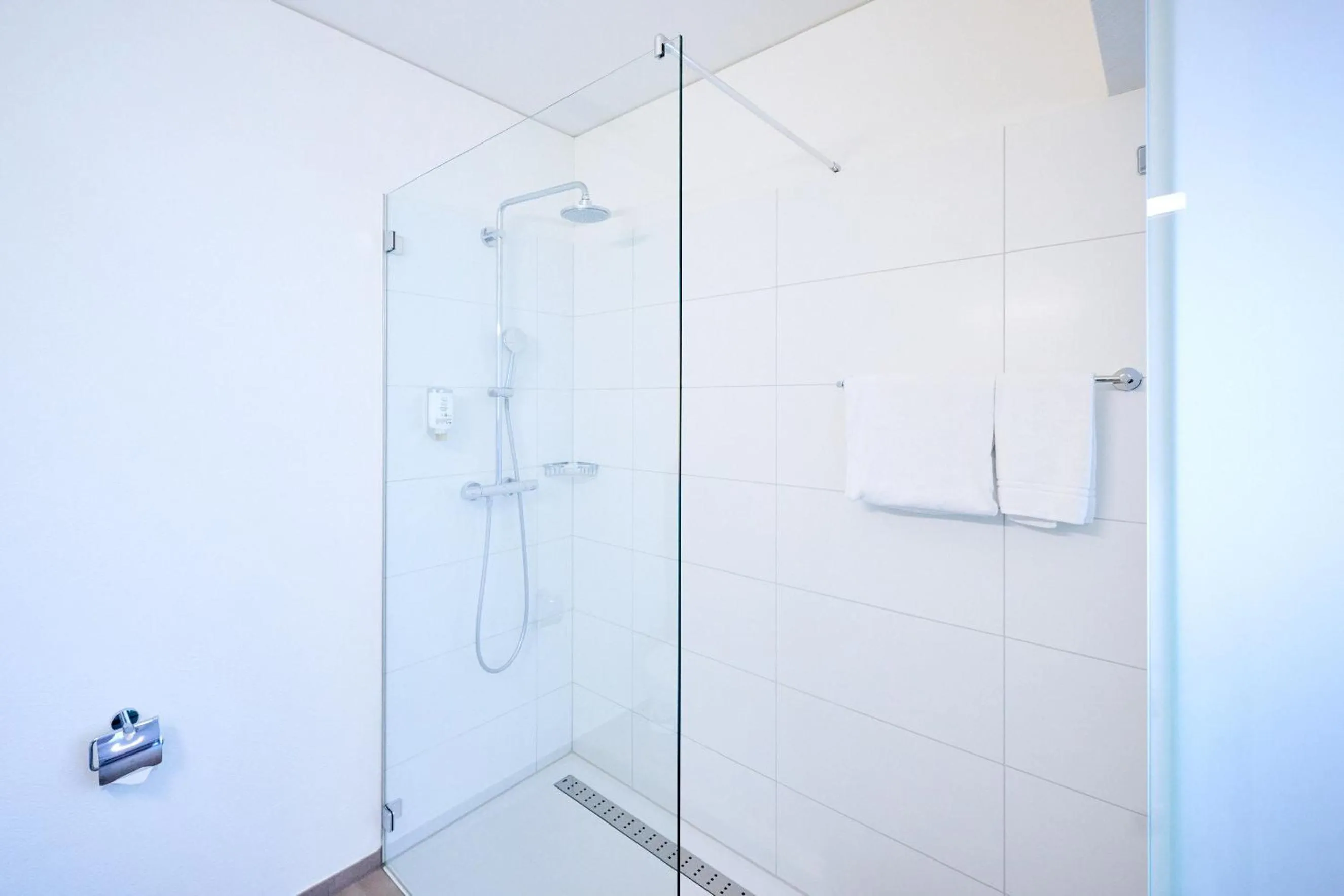 Shower in Smart Hotel Kreisel --Self check-In