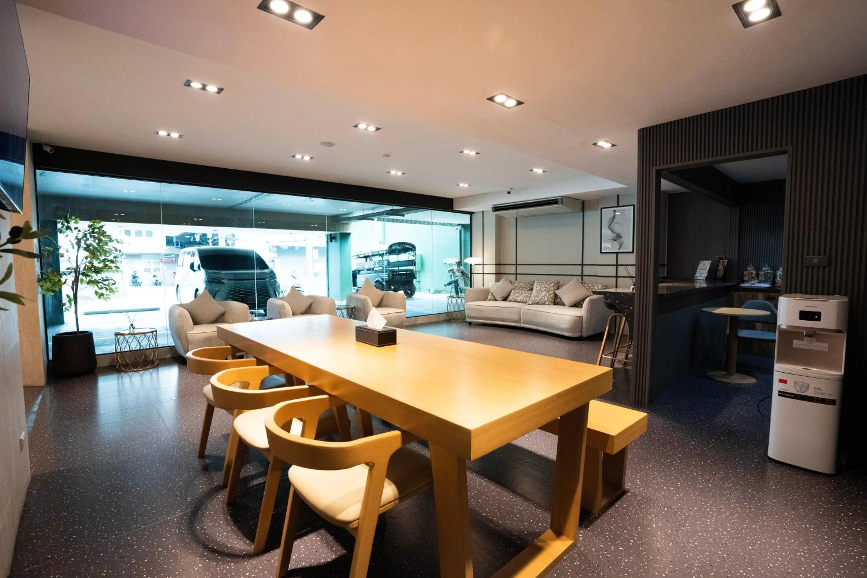 Infinite Hotel-Ratchada